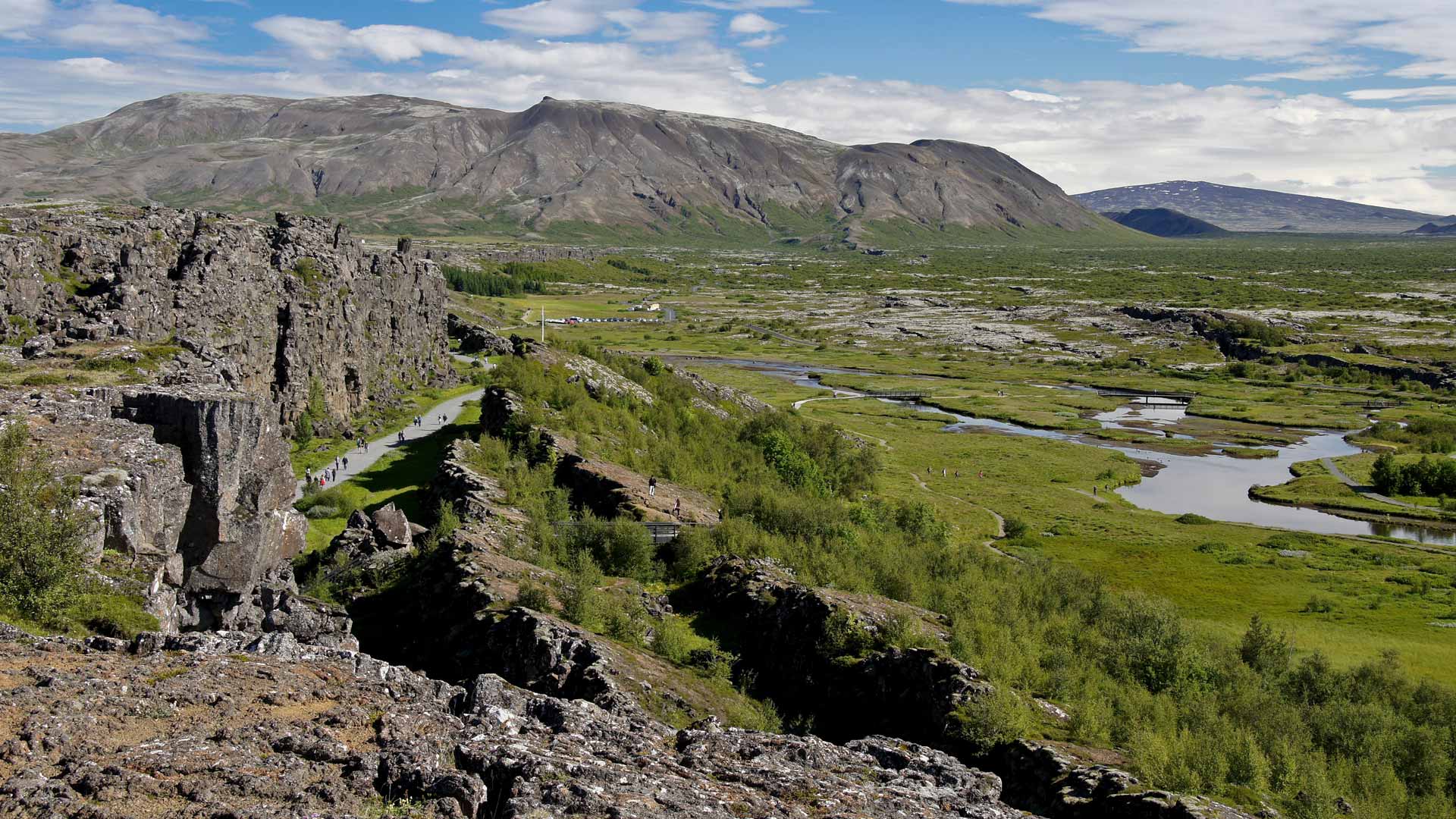 Þingvellir National Park - Almannagjá tectonic plates