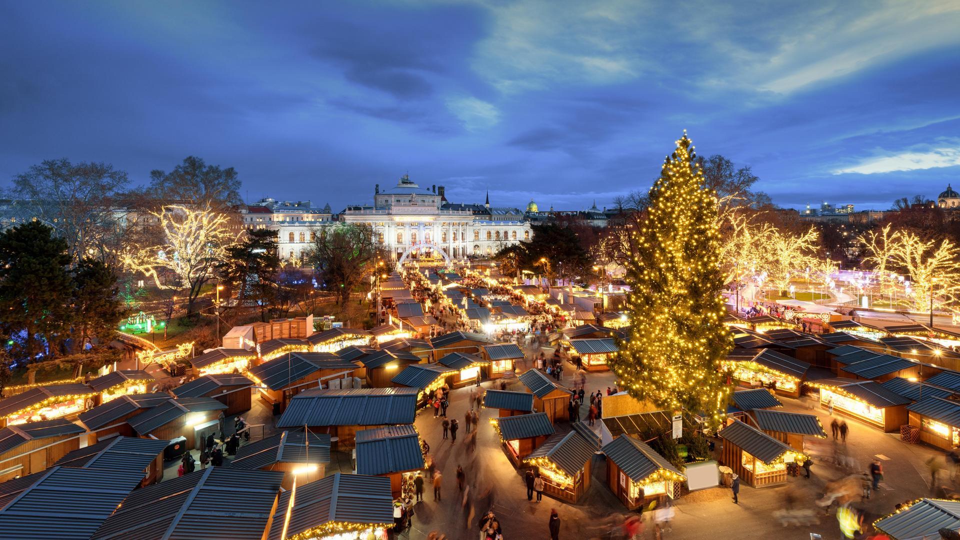 Vienna Christmas Market and City Hall