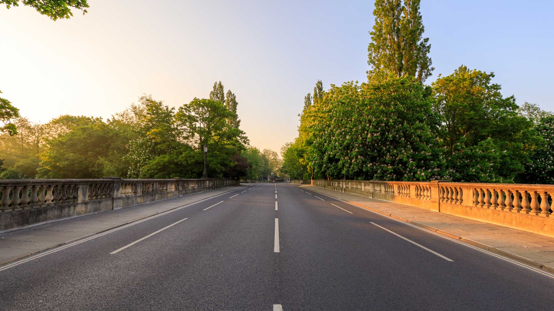 Magdalen Bridge in Oxford?400x200;crop