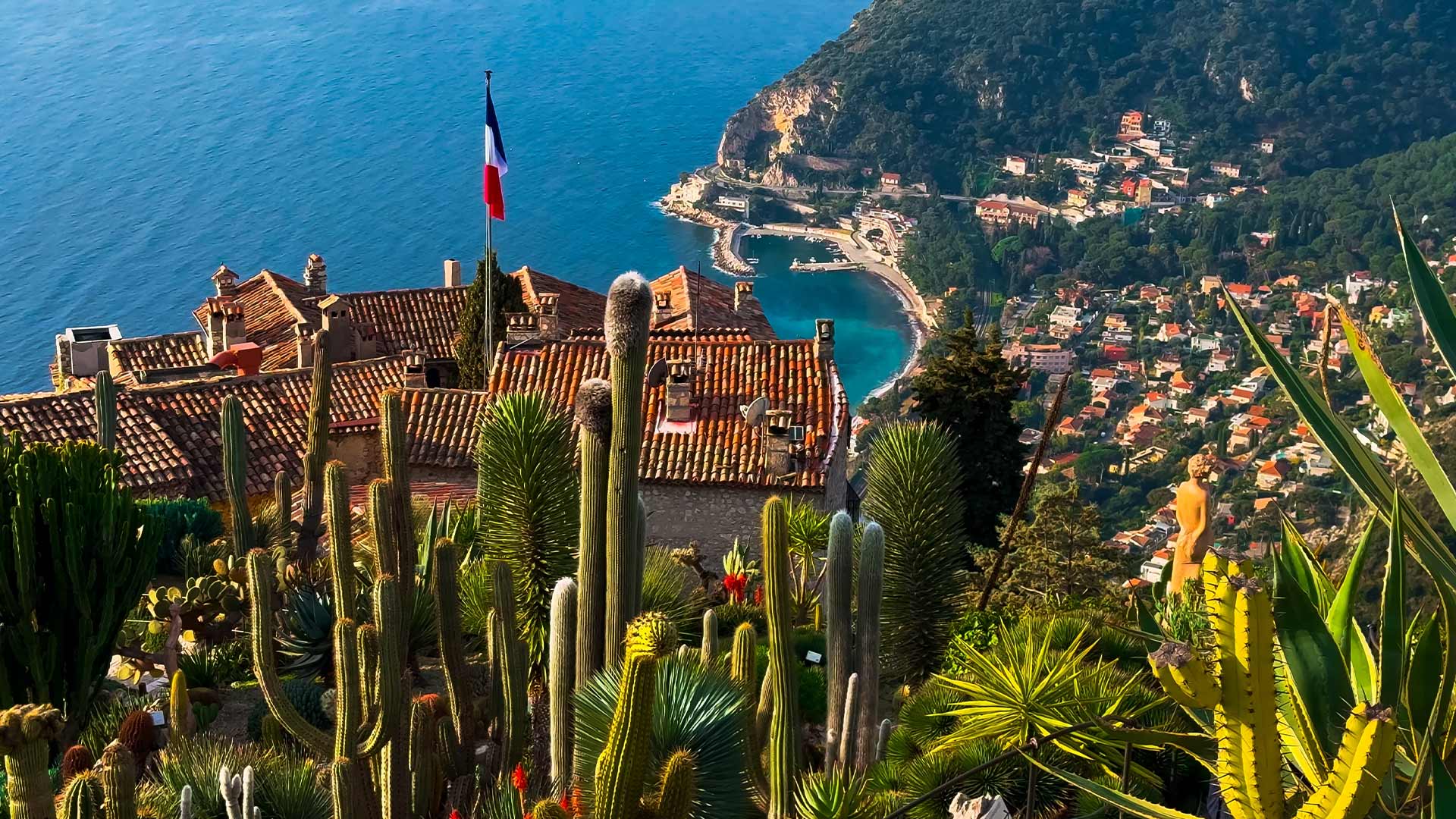 Exotic garden in Èze overlooking the sea