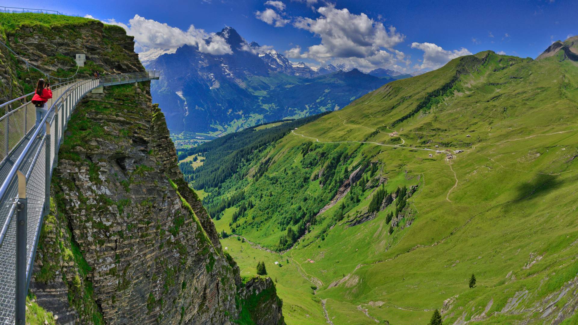 Cliff walk in Grindelwald, Switzerland