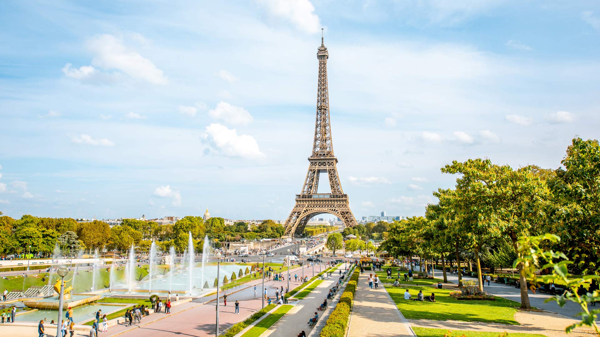 Eiffel Tower view from Trocadero fountains, Paris