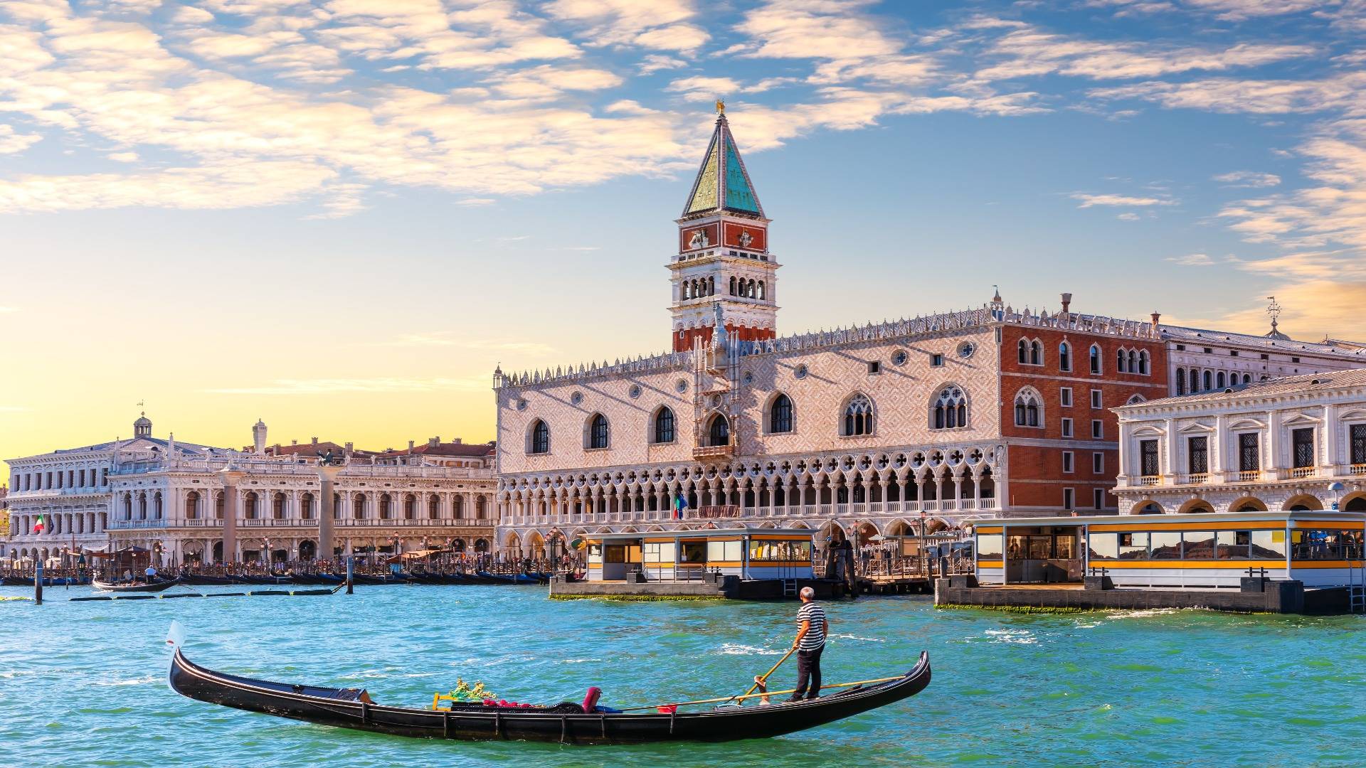 Gondola in front of Doge's Palace, Venice