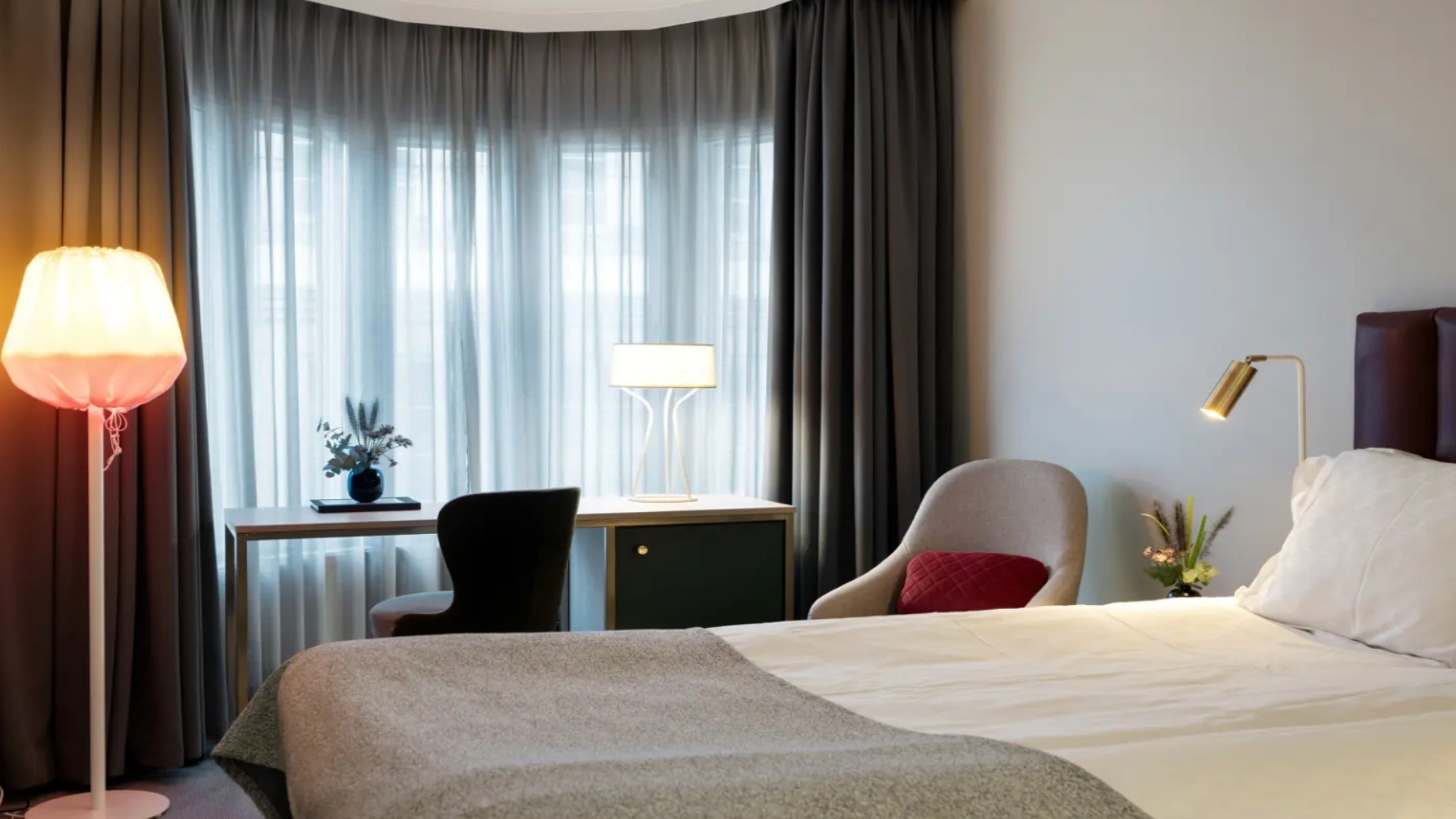 hotel adlon superior room