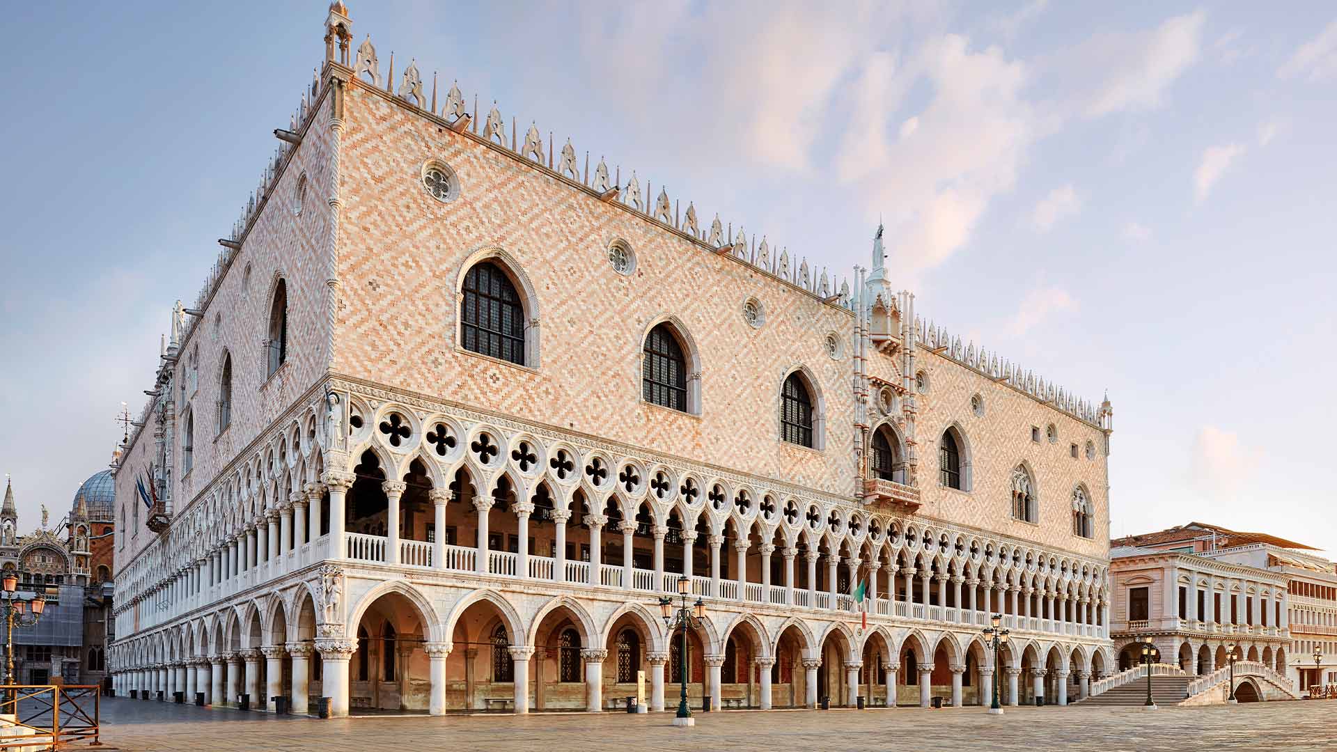 doges palace in venice italy