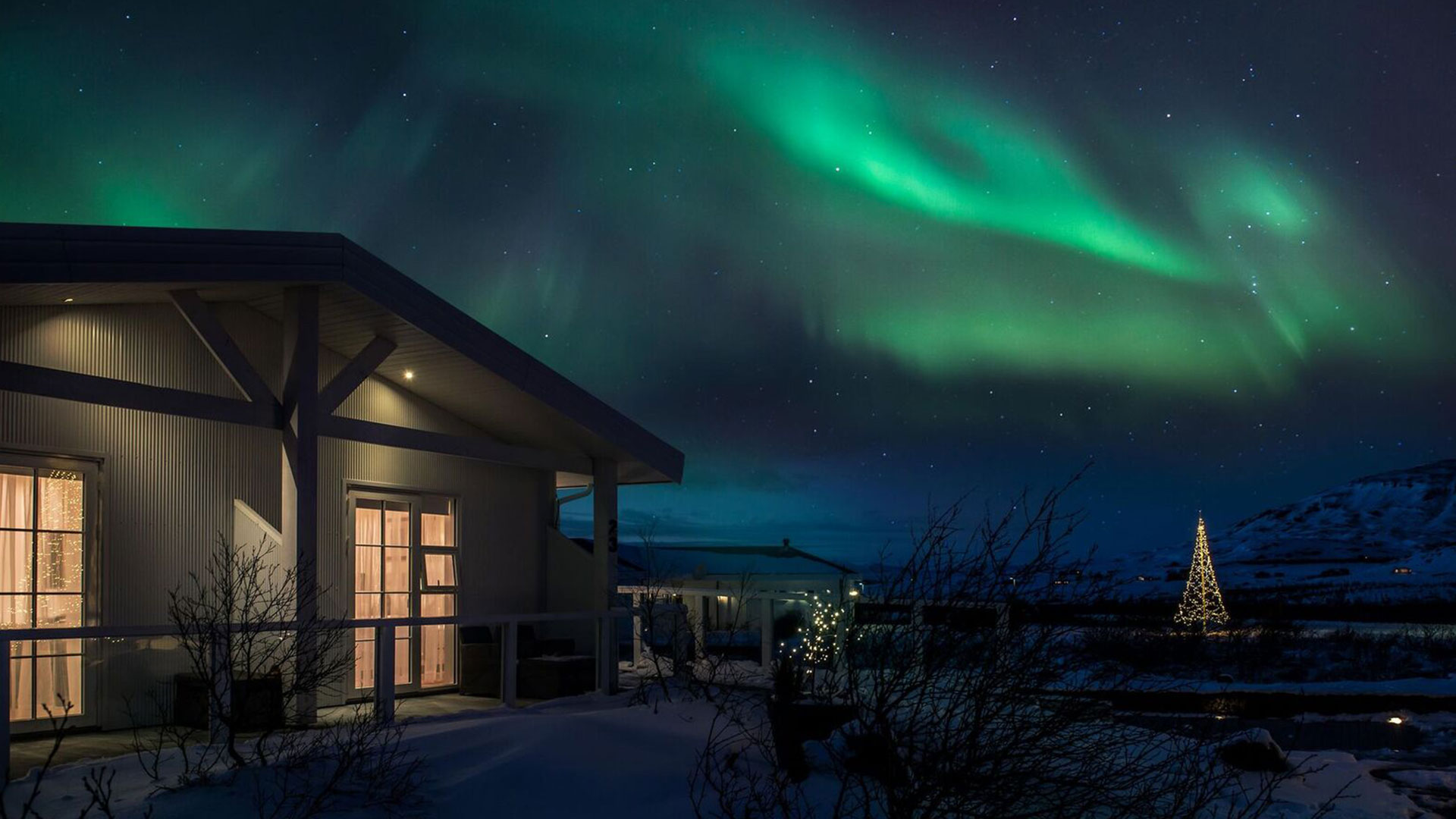 Northern Lights over Grímsborgir 