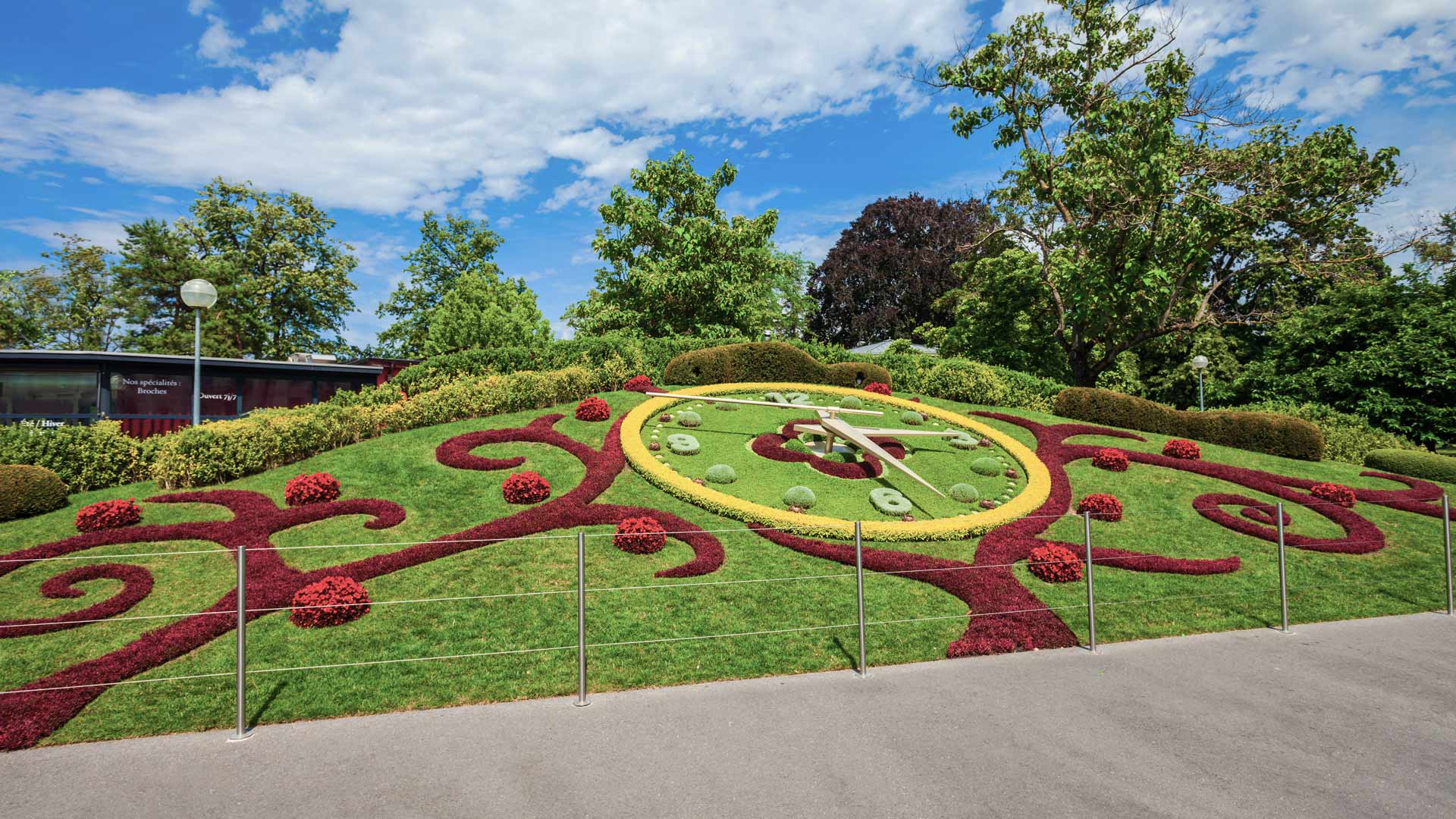Jardin Anglais and The Flower Clock in Geneva