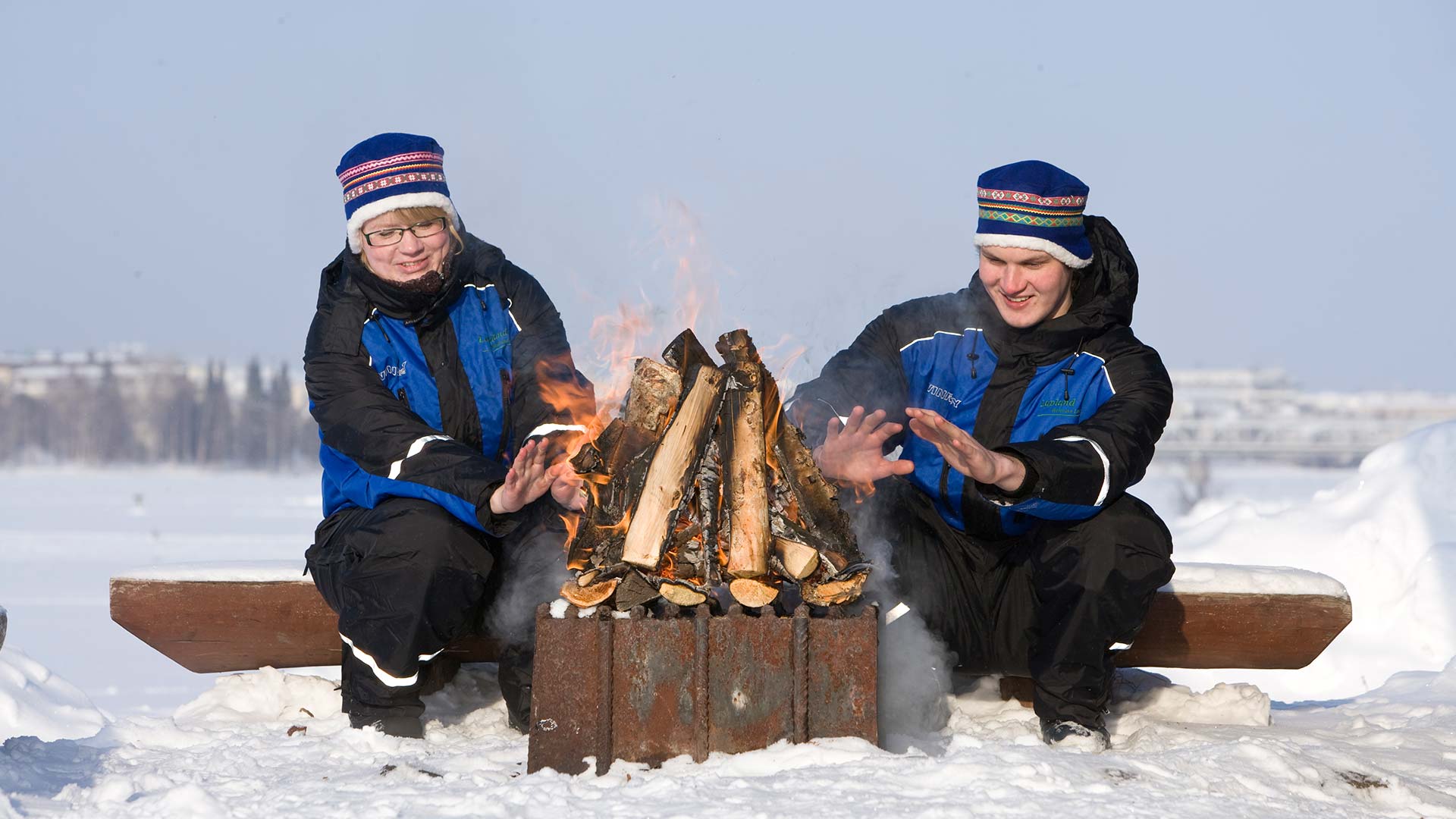 Campfire during Winter - ©Visitrovaniemi.fi