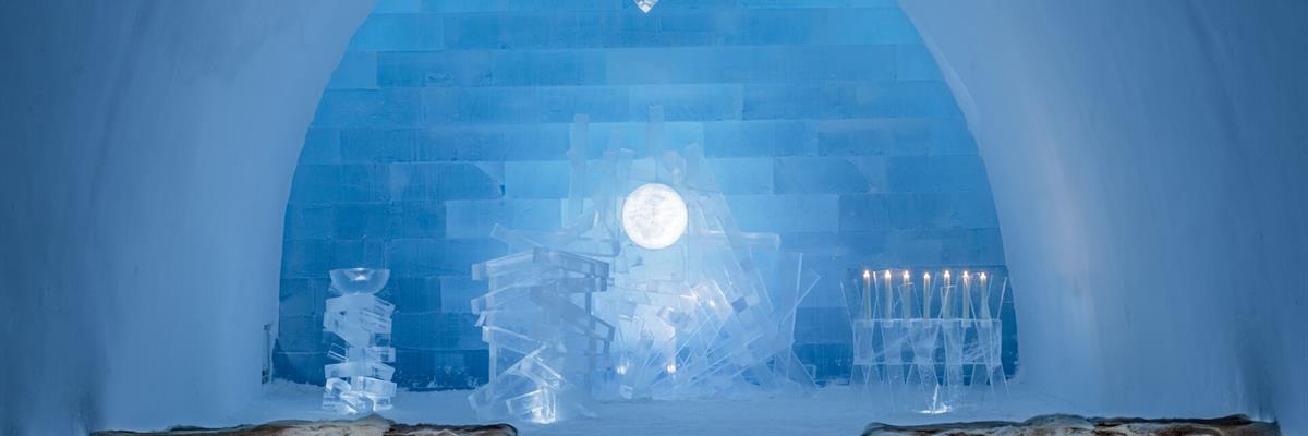 Ice Church at the ICEHOTEL ©ICEHOTEL | Arne Bergh and Janne Haglöf | Asaf Kliger