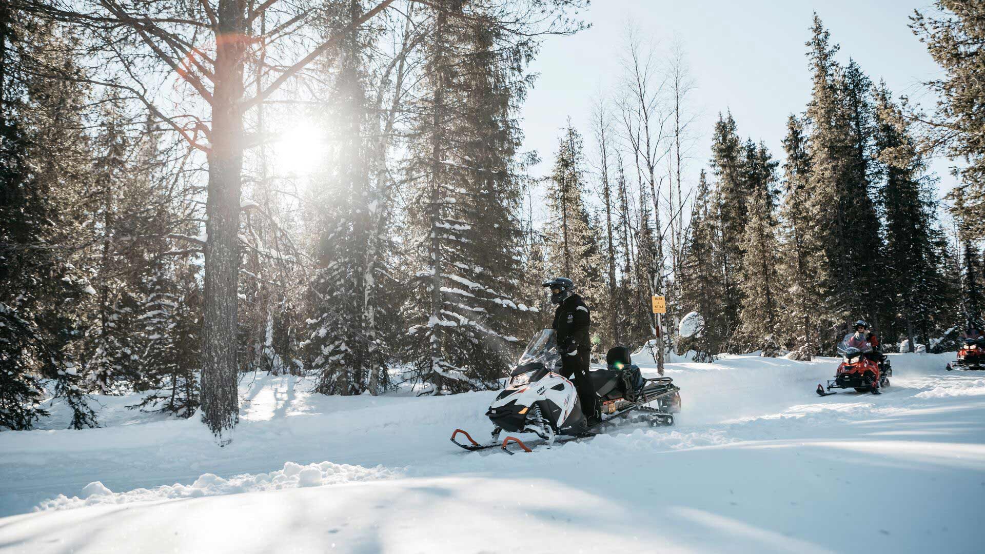 Snowmobiling in Lapland ©Lapland Hotels