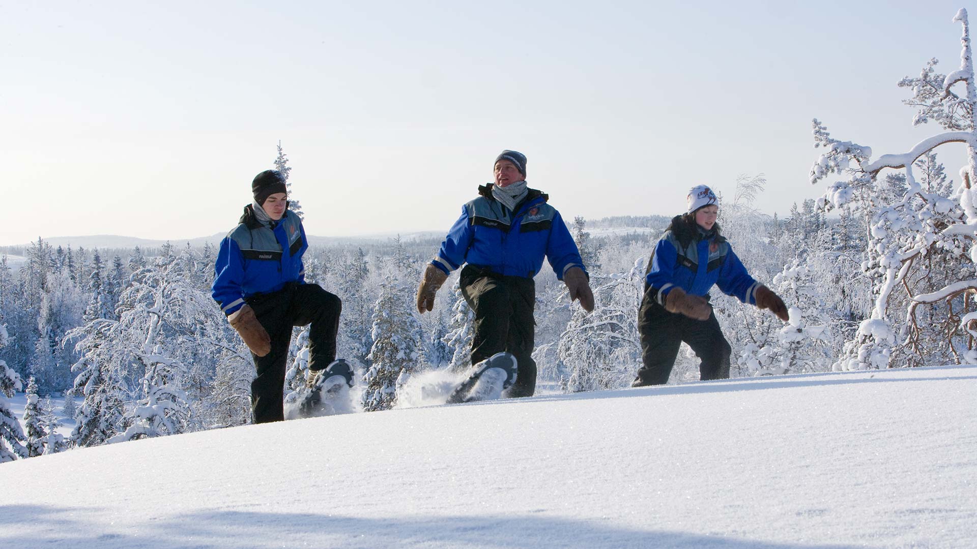Snowshoeing in Rovaniemi - ©Visitrovaniemi.fi