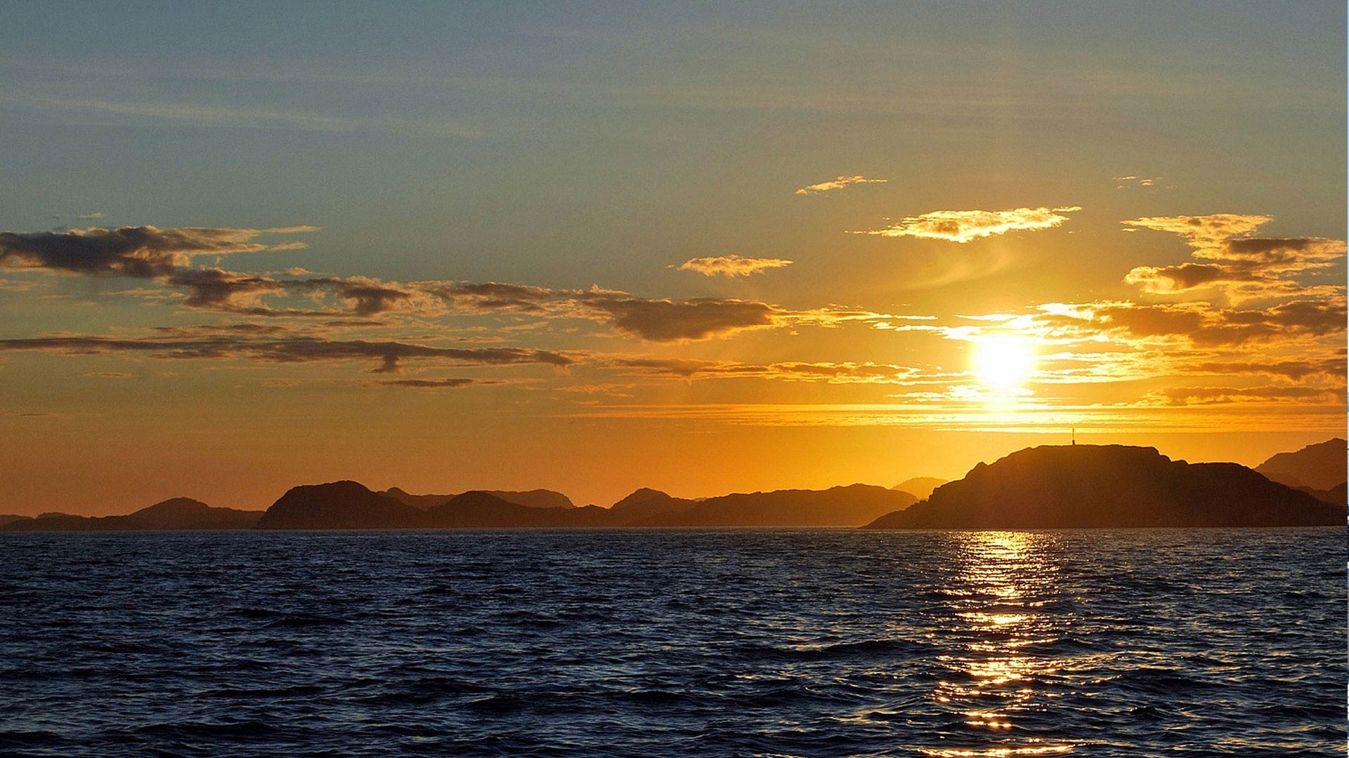Midnight Sun - ©Ole J. Petersen - greenland.com