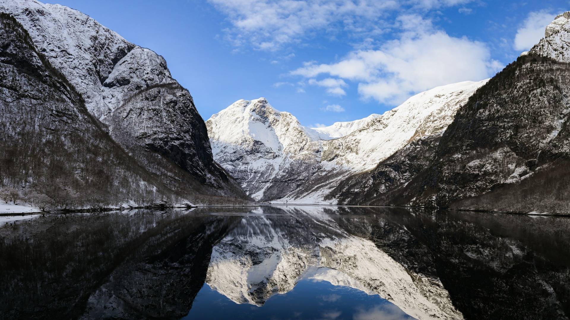 Nærøyfjord in winter