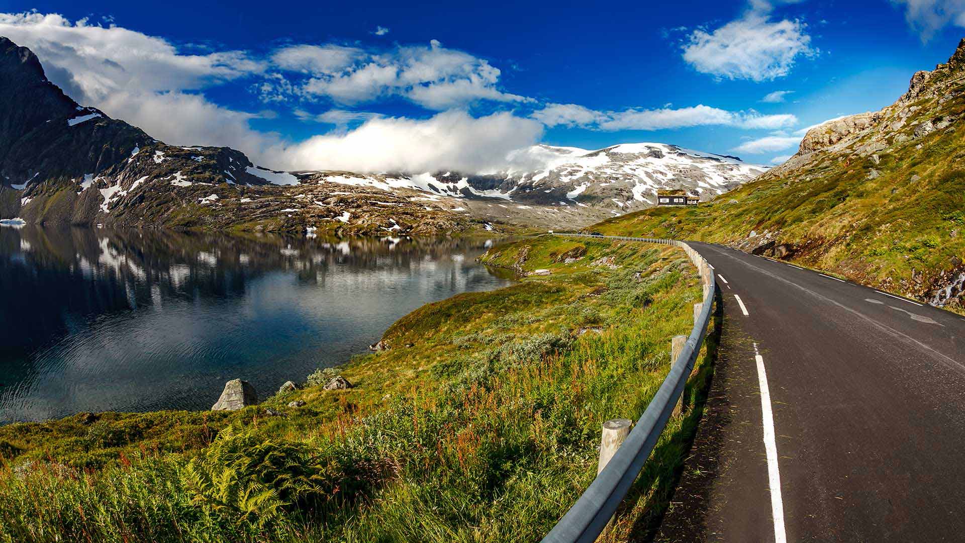 Road in Norway?400x200;crop