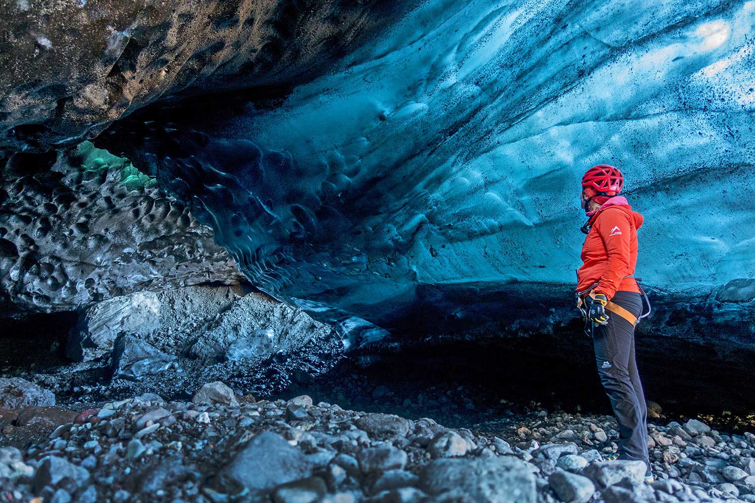 ice cave mountainguides