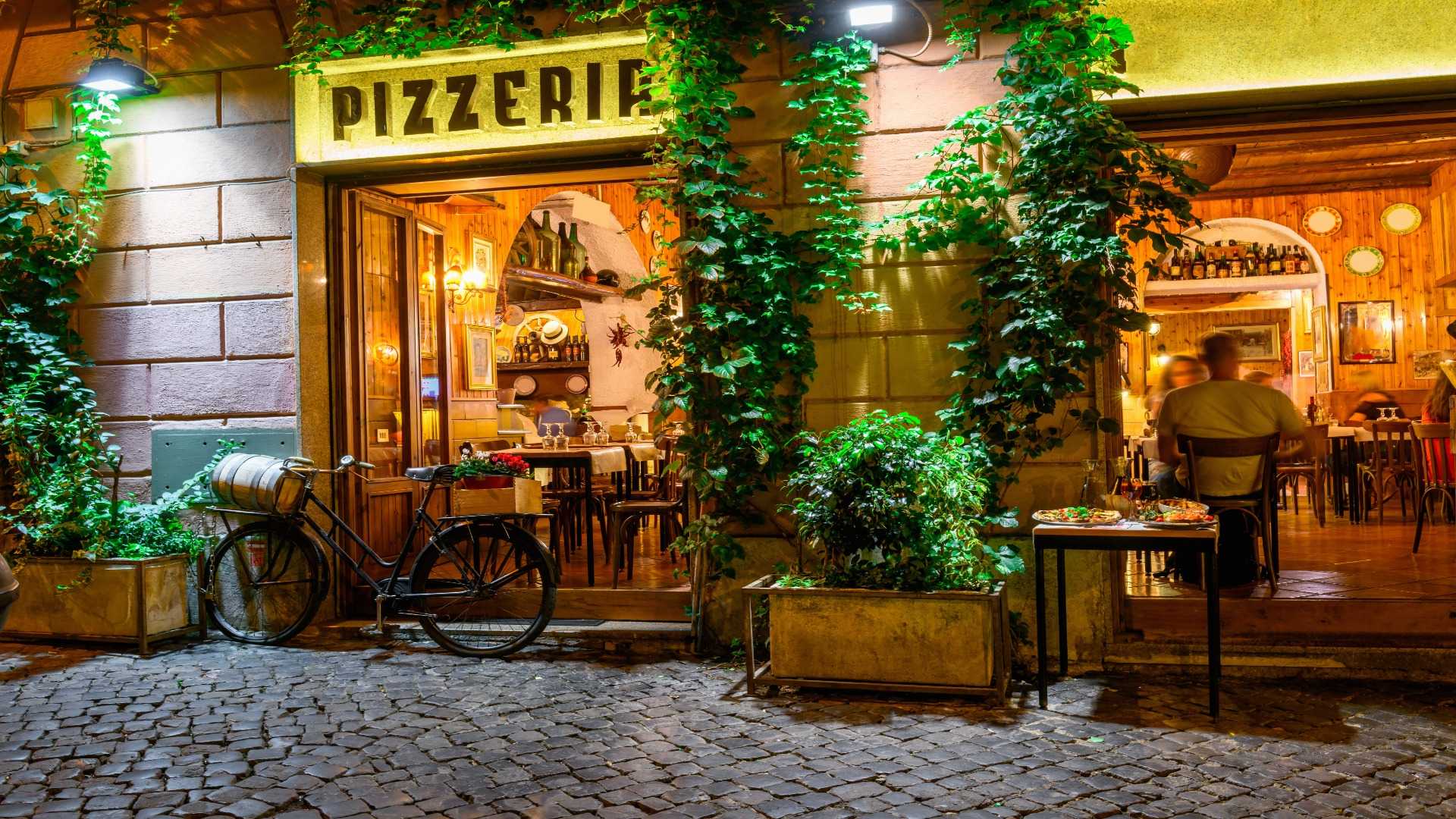 Pizzeria in Trastevere, Rome