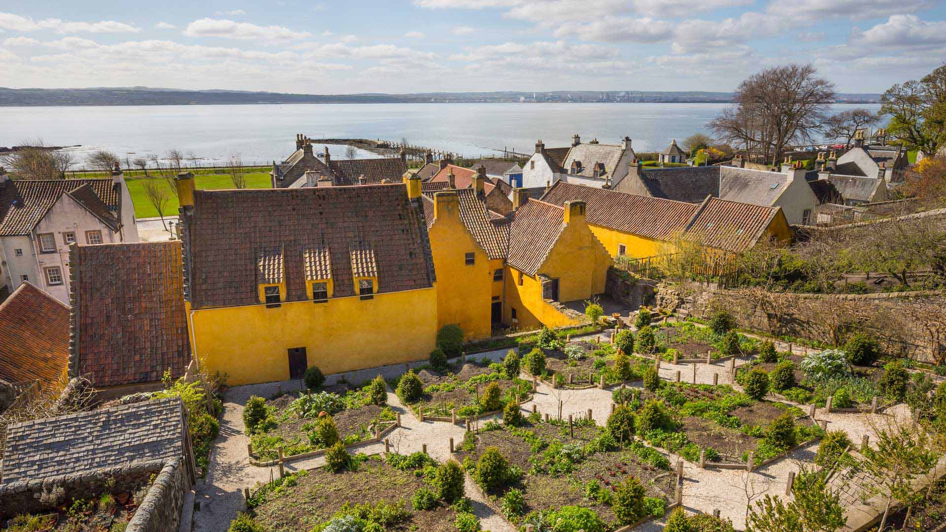 Scotland Culross © visitscotland