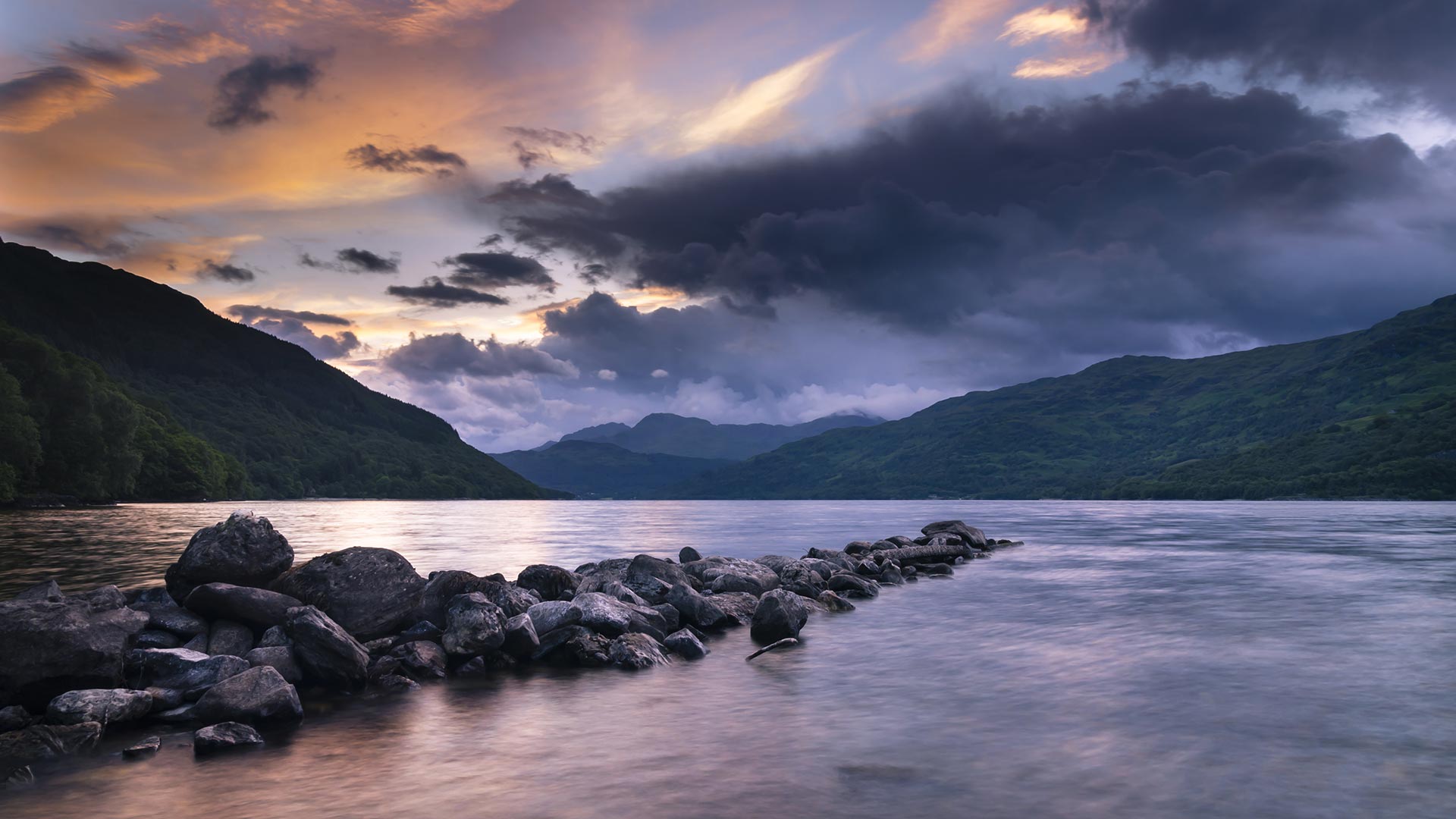 Stone line at Loch Lomond