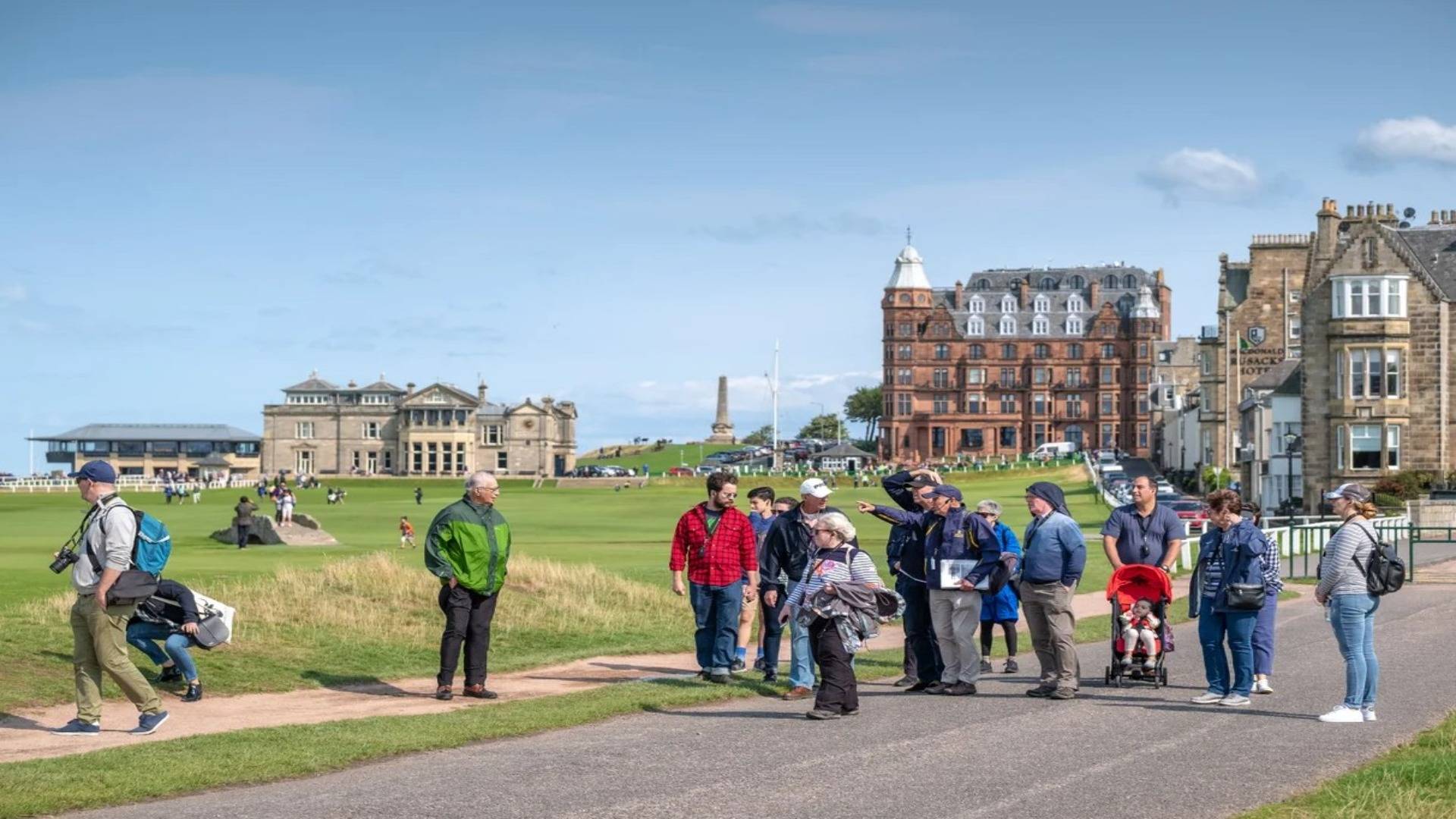 St Andrews Old Course walking tour