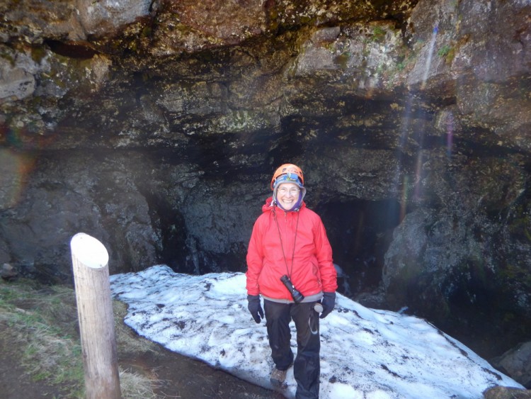 Vatnshellir lava cave