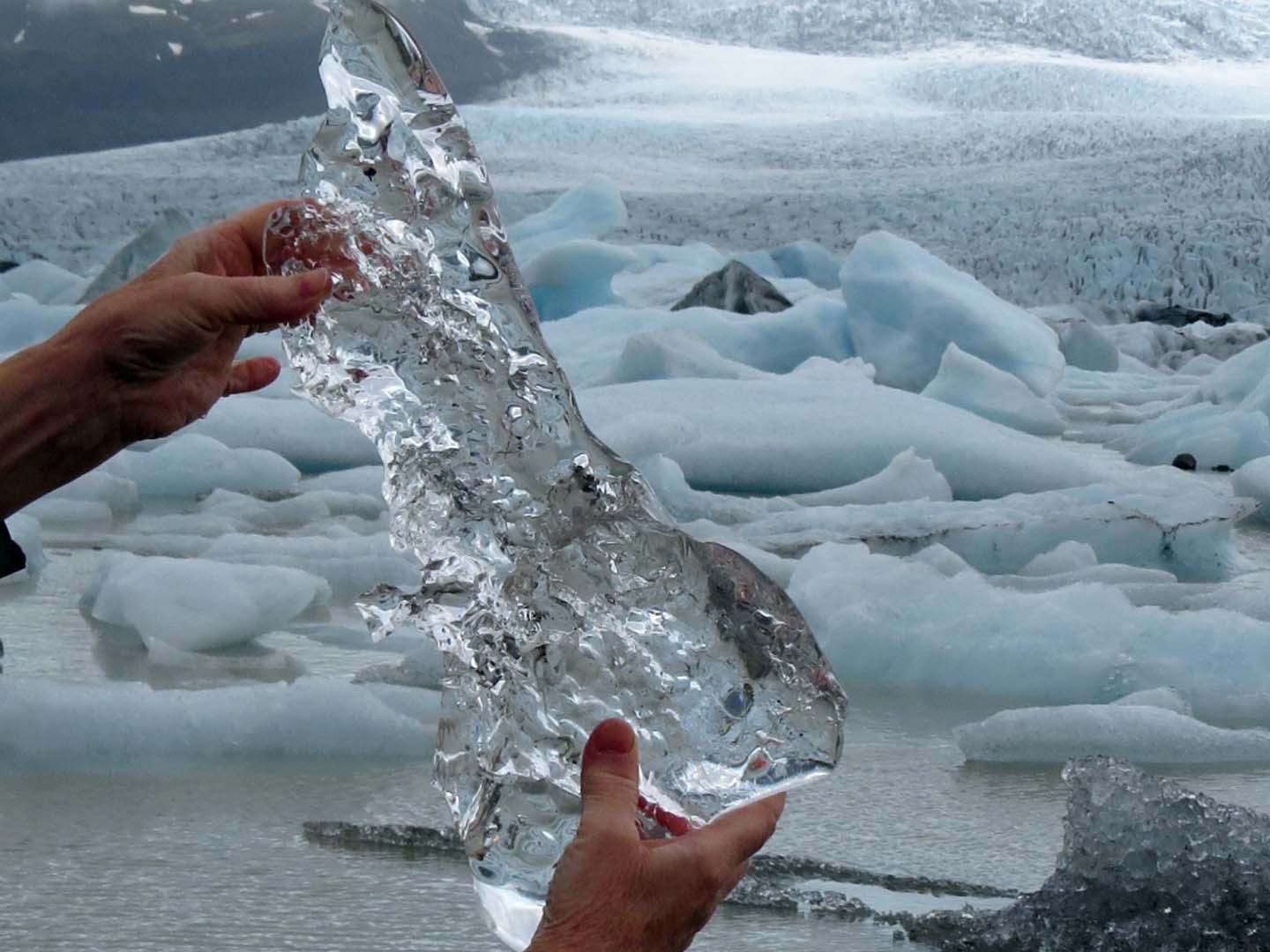 2015 08 linda chandler thousand year old ice at jokulsarlon 1 1000x750