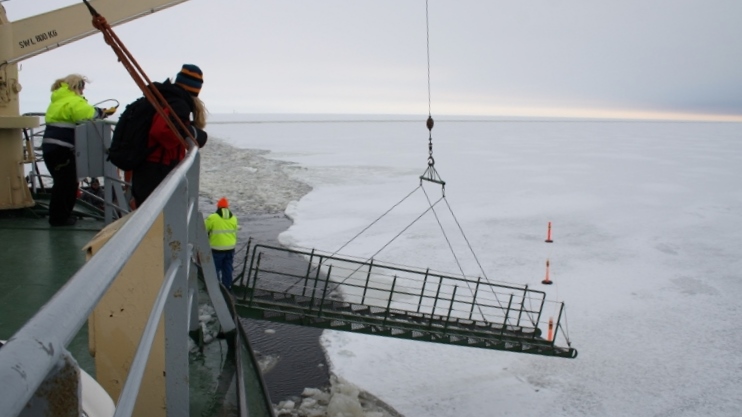 Sampo stairs to the ice
