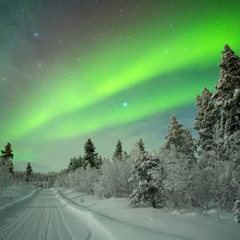 northern lights finnish lapland