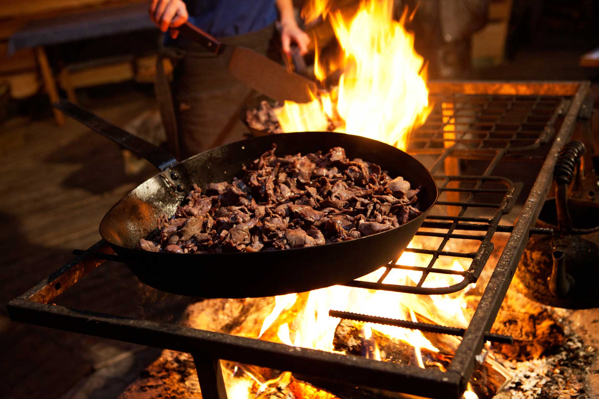 Souvas served in a Sami lavvu - photo: Magnus Skoglöf/imagebank.sweden.se