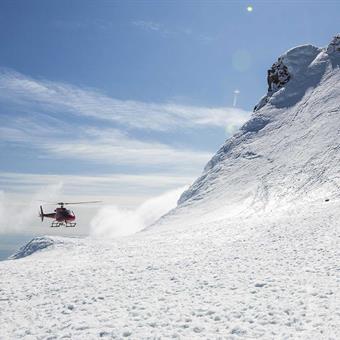 Helicopter - glacier 