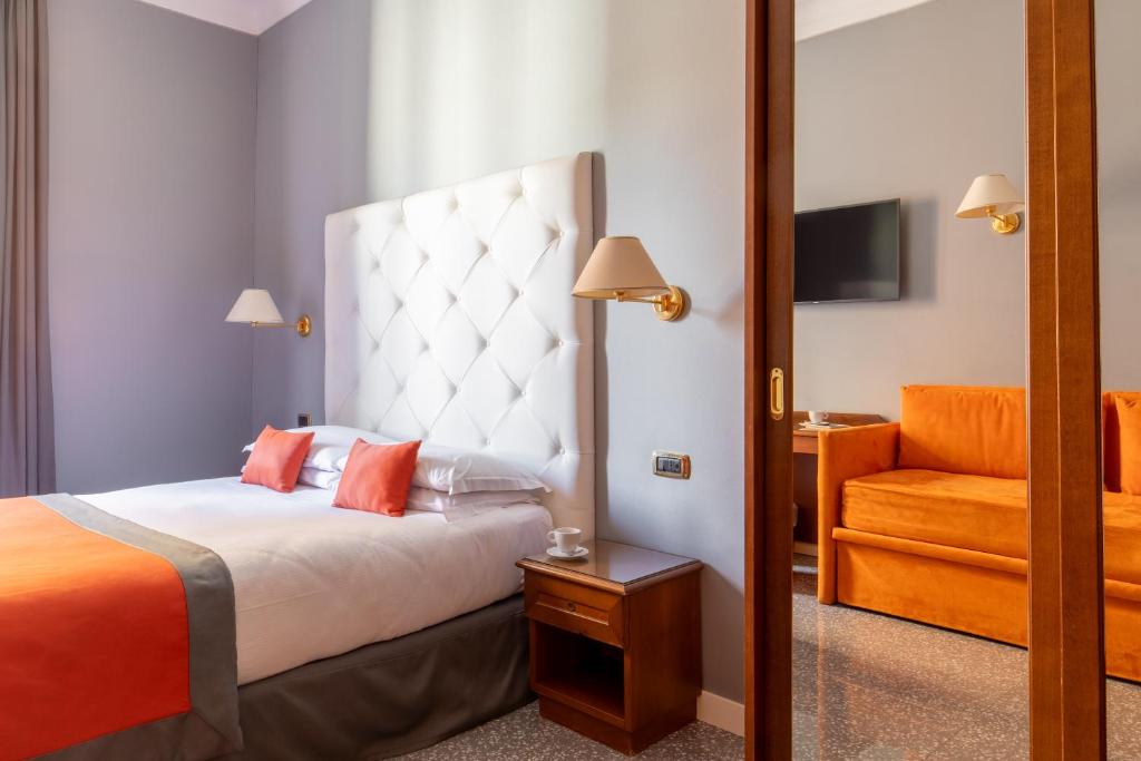 hotel montecarlo rome room