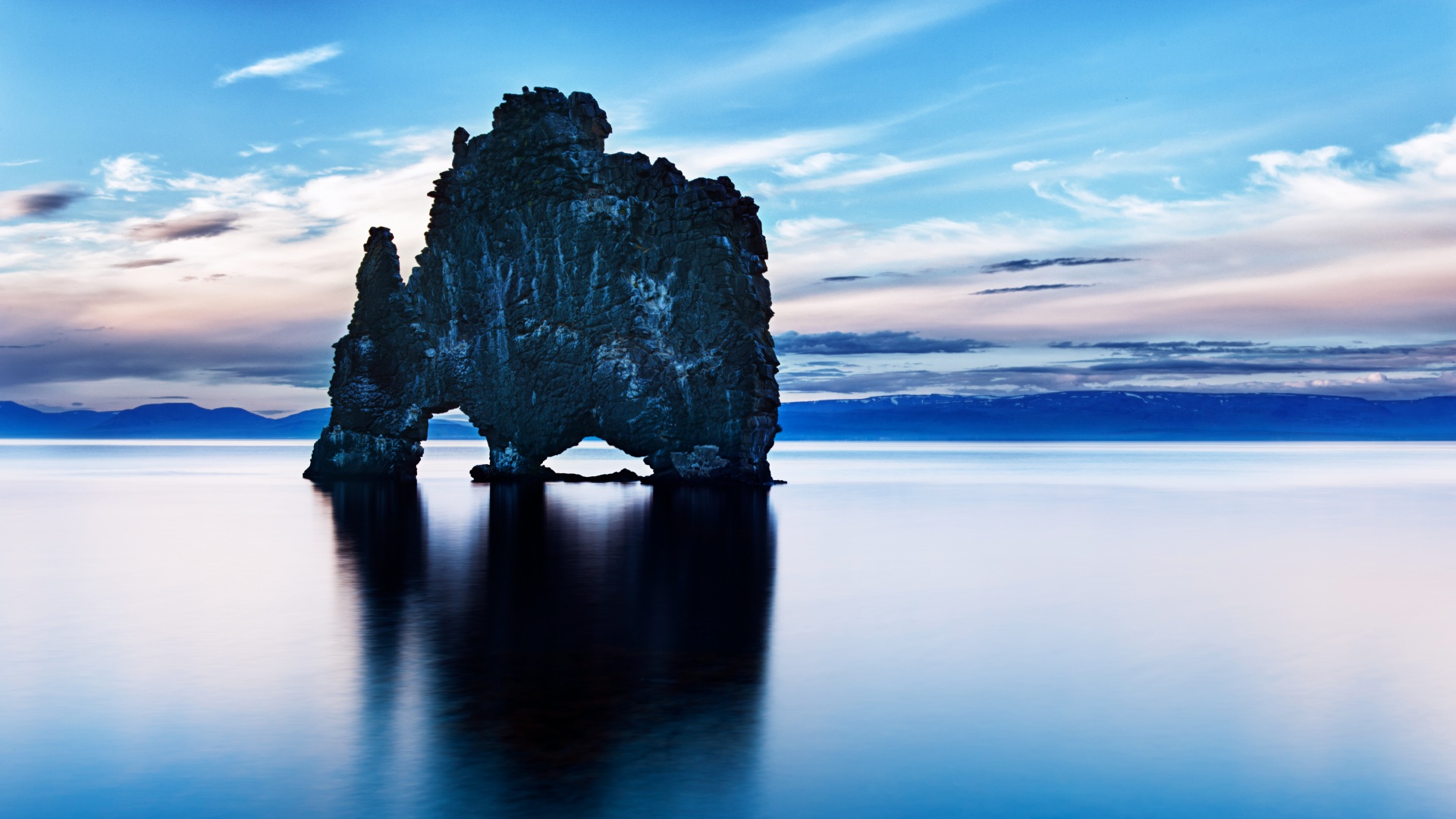 Hvitserkur - Iceland travel