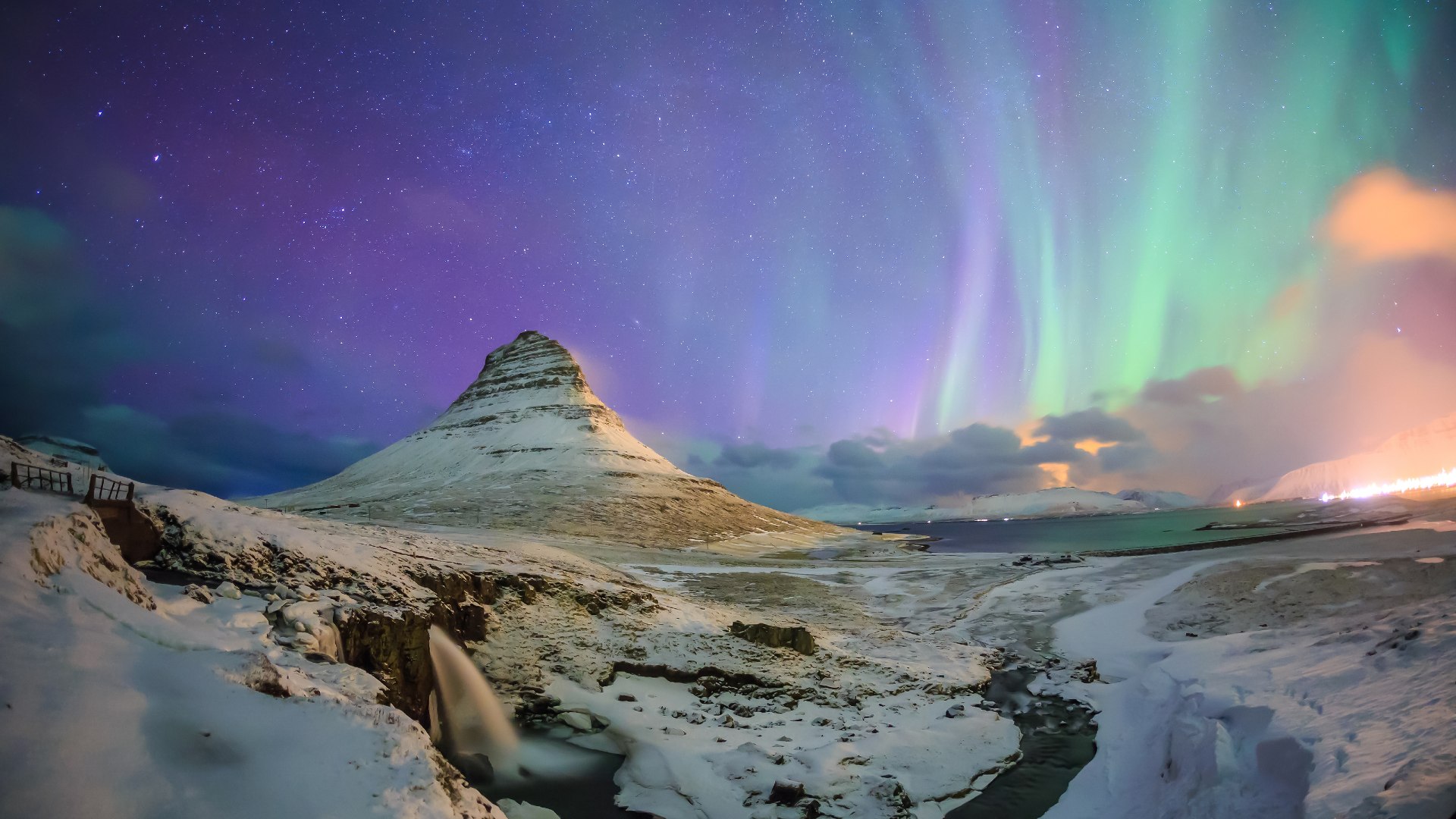 Kirkjufell and northern lights in Iceland