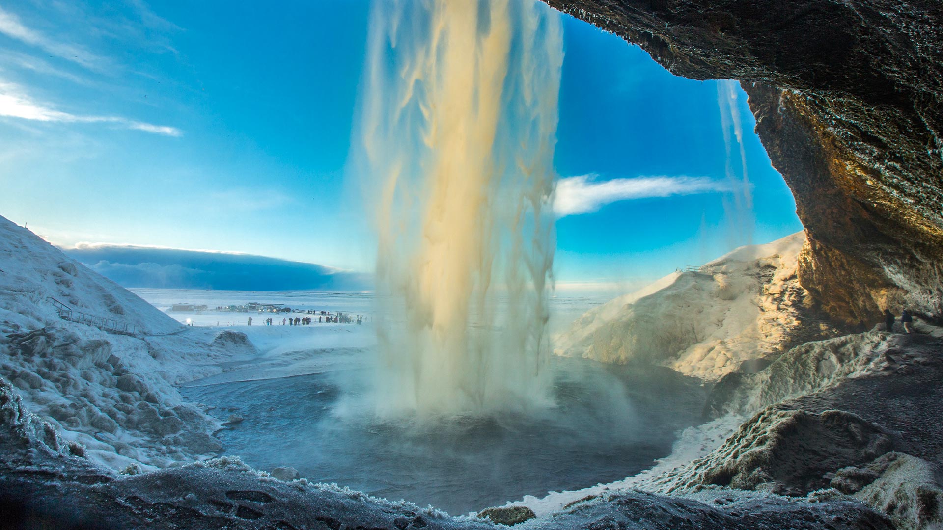 seljalandsfoss in iceland during winter sunrise?400x200;crop
