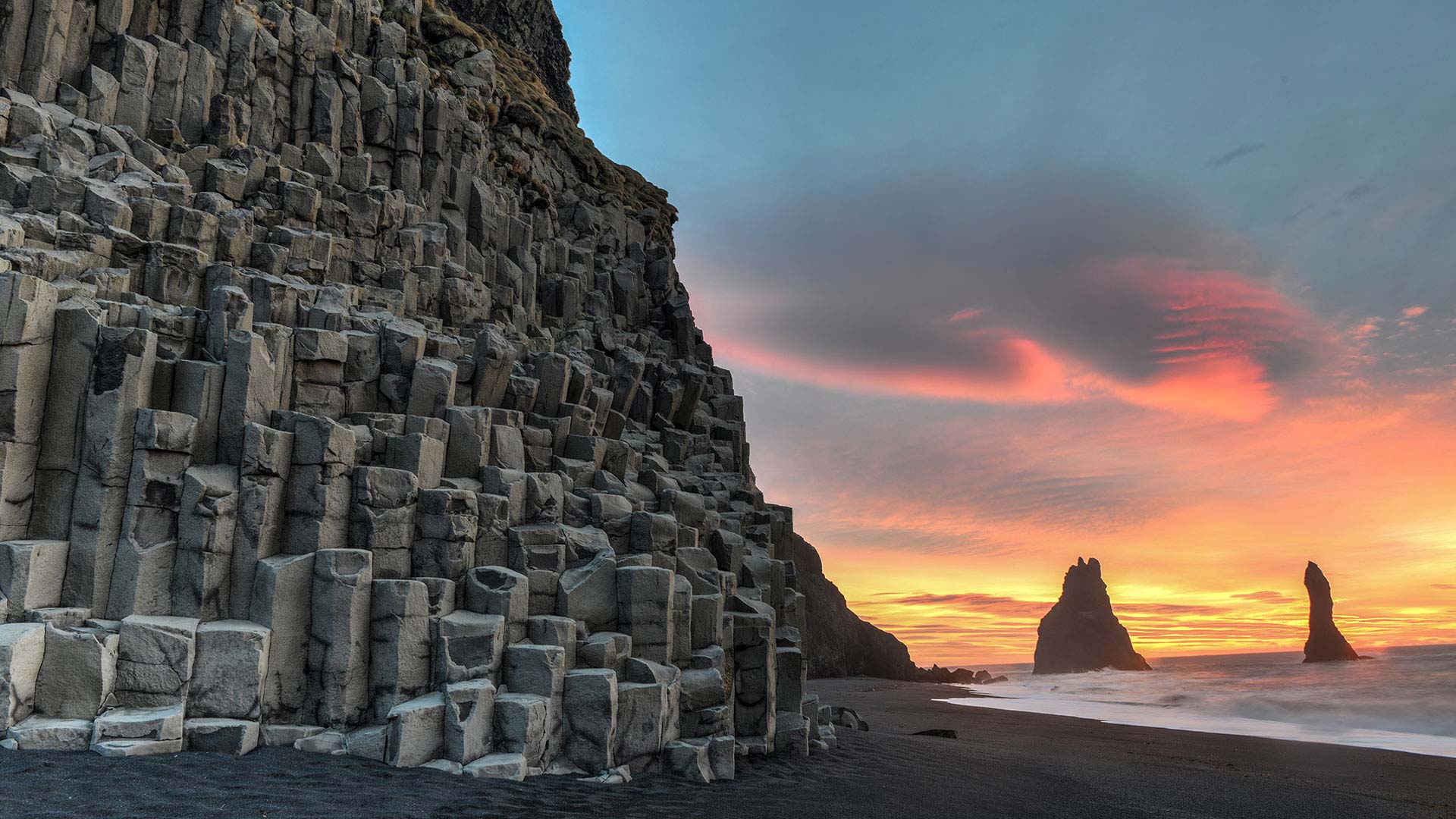 Reynisdrangar sunset