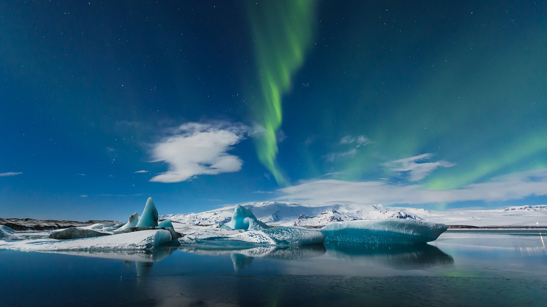 Northern lights over Jokulsarlon glacier lagoon, Iceland