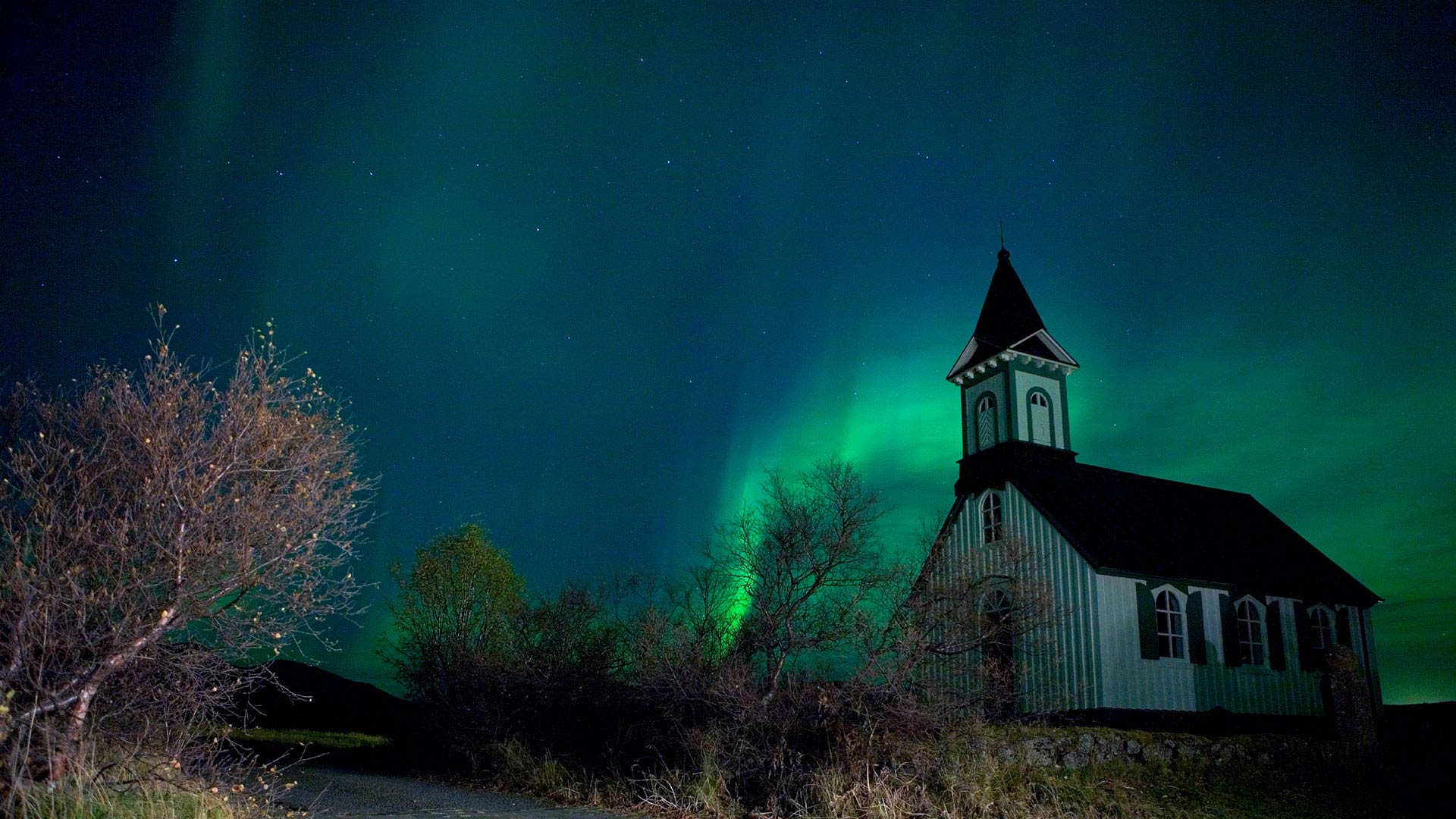 Northern lights at Thingvellir National Park