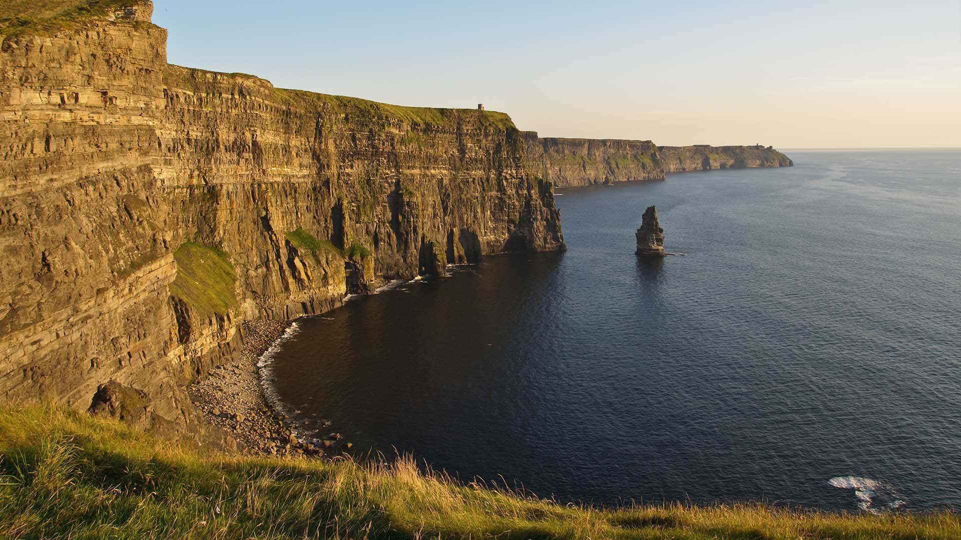 cliffs of moher in ireland