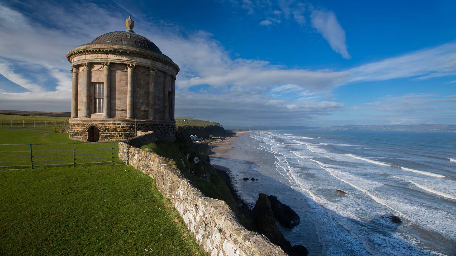 Mussenden Temple, County Londonderry ©Tourism NorthernIreland