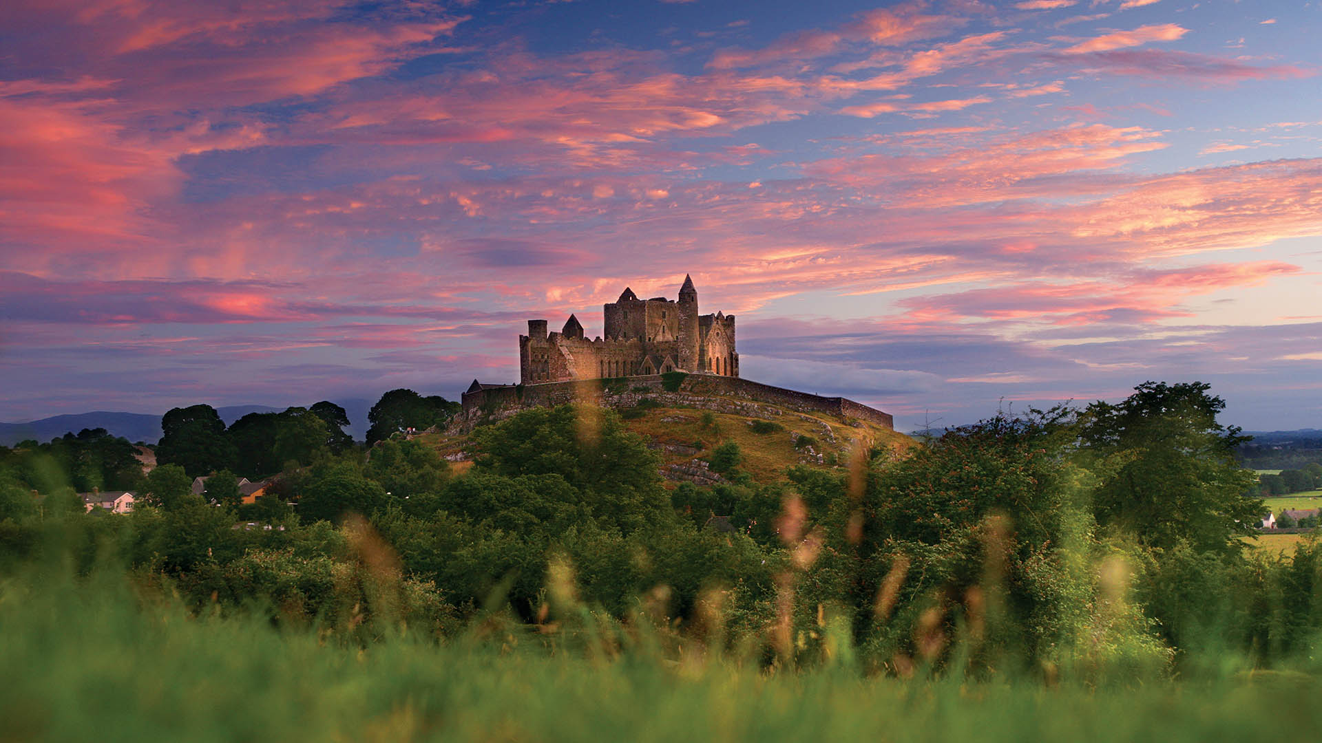 The Rock of Cashel ©Tourism Ireland