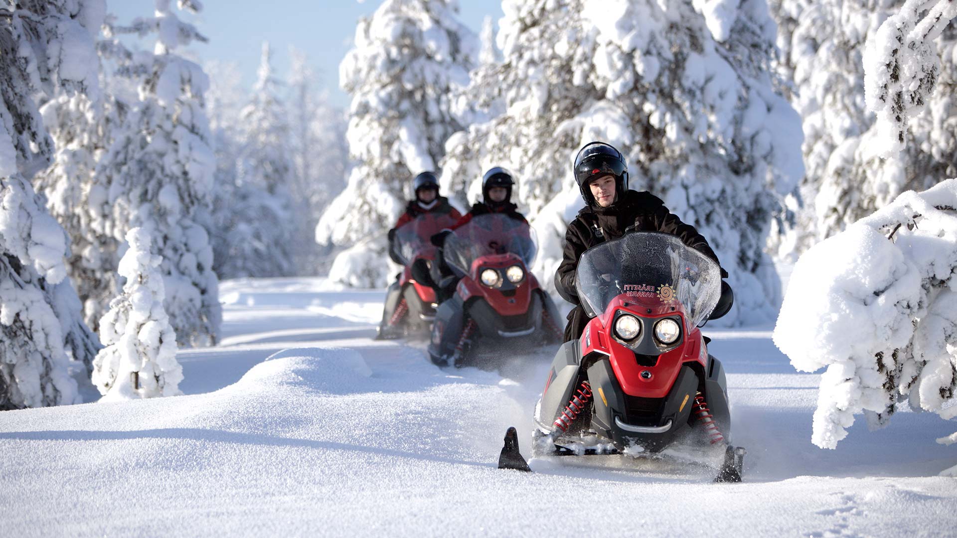 Snowmobiling in Rovaniemi ©Visit Rovaniemi