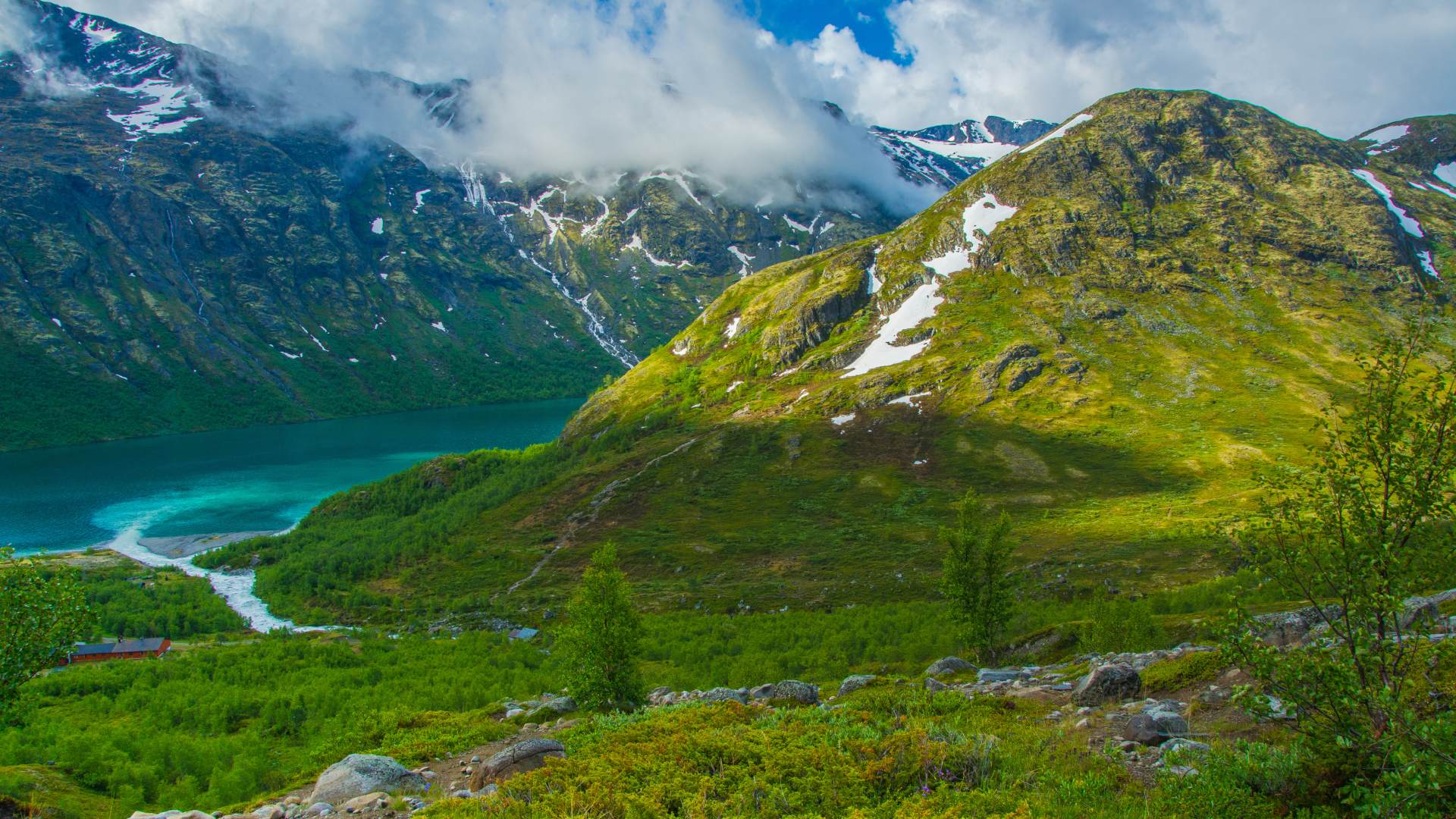 View of Memurubu base at the start of the Besseggen ridge hike