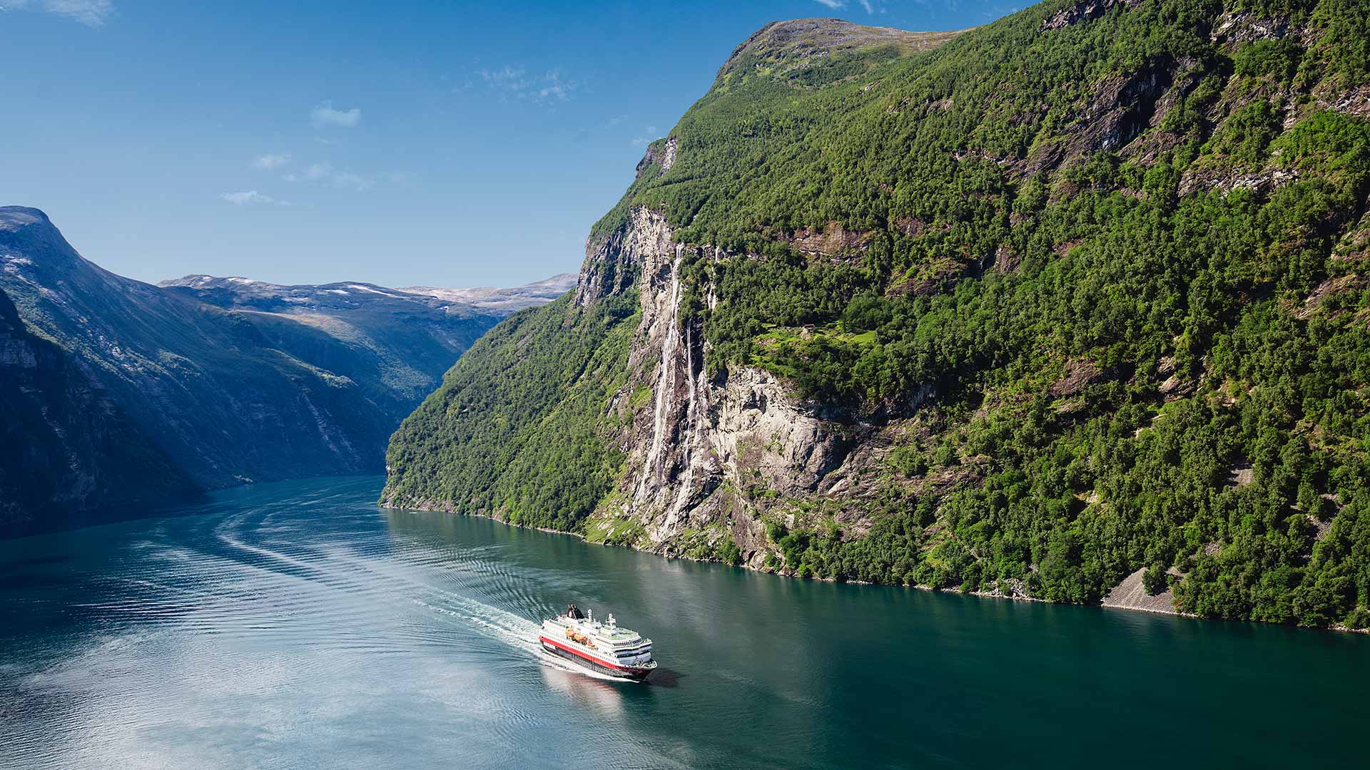 scandinavia tours august