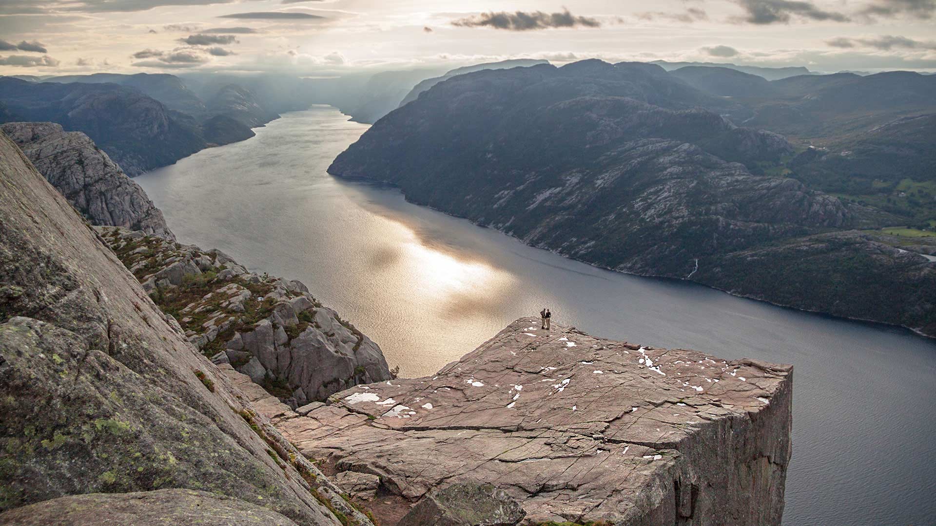 Hiking the Pulpit Rock in Norway : Nordic Visitor
