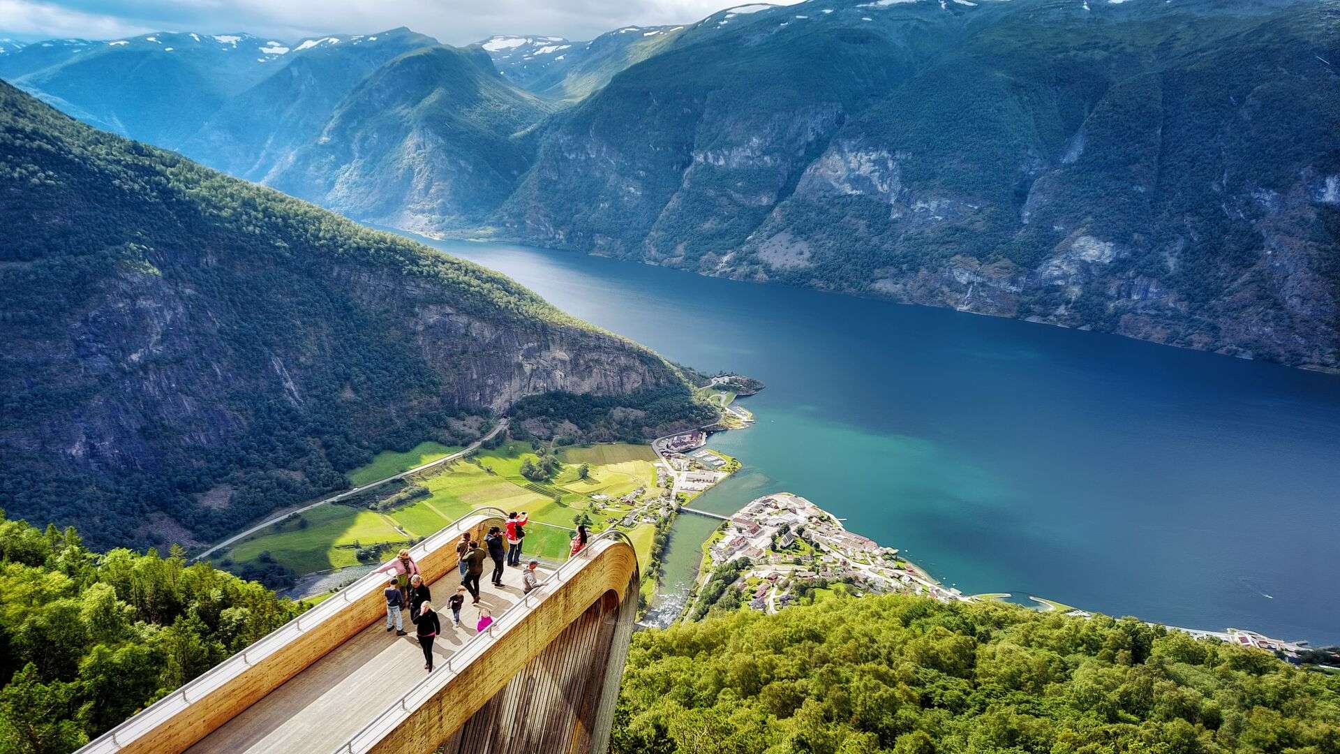 Stegastein viewing platform in Aurlandsfjord