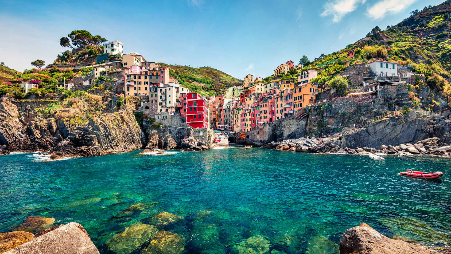 riomaggiore view from the boat cinque terre italy?400x200;crop