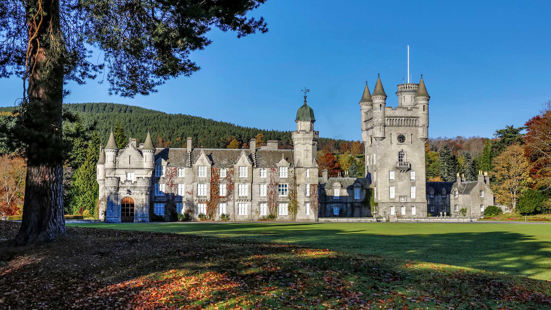 Balmoral Castle - Royal Deeside ©visitscotland