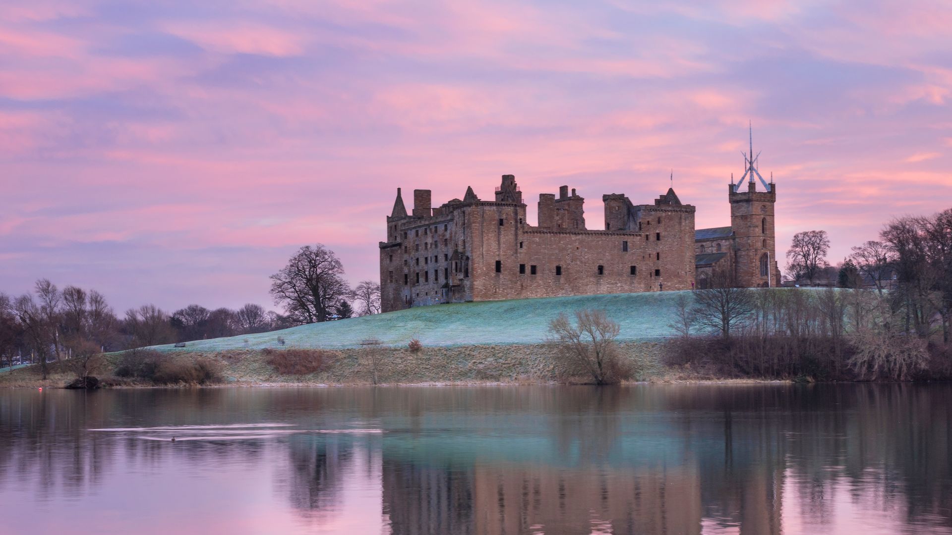 where to visit scotland in december