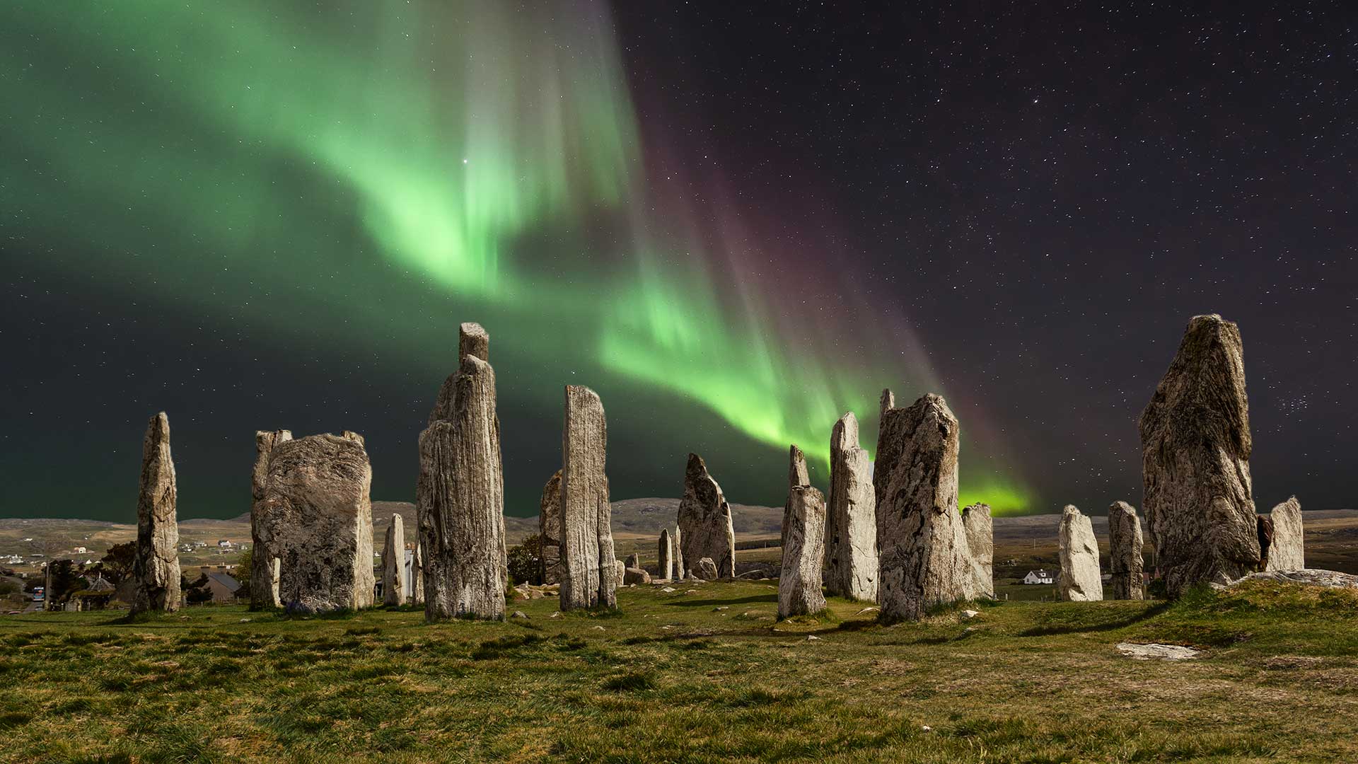 northern lights at callanish stones scotland