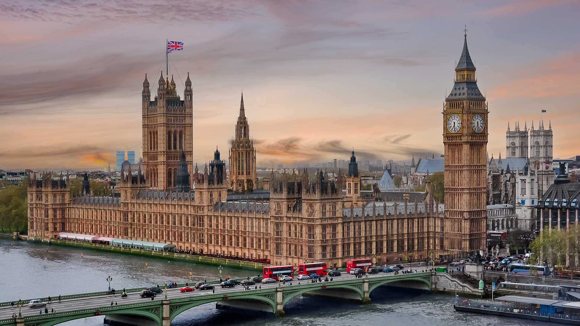 London's grand Big Ben and the Houses of Parliament