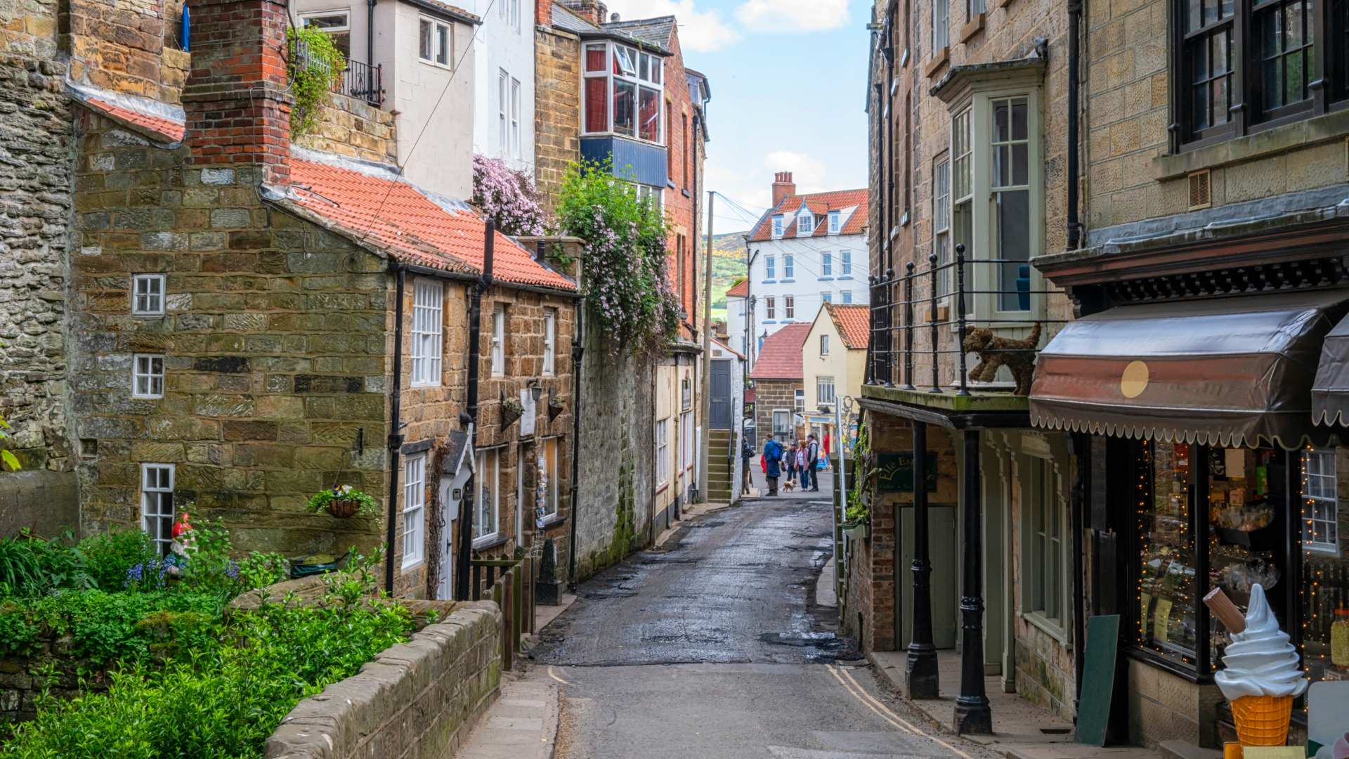 Old and narrow streets winding through Robin Hood's Bay in england